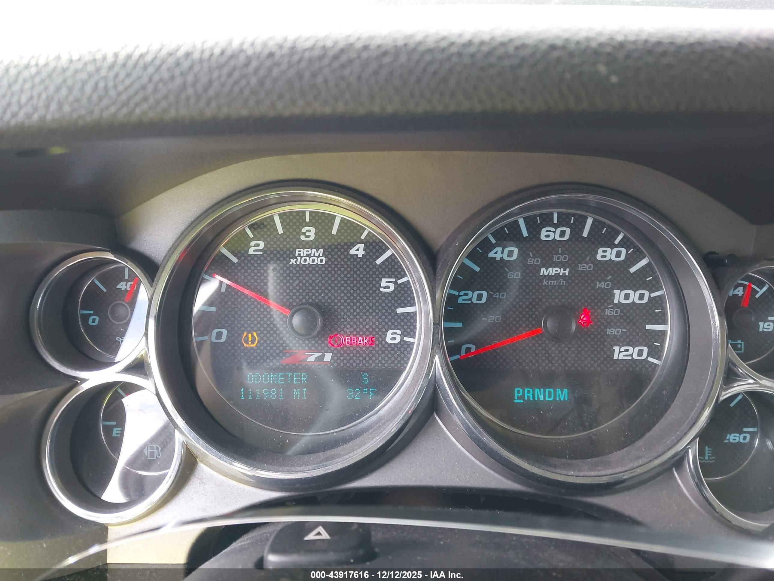 CHEVROLET SILVERADO image 7