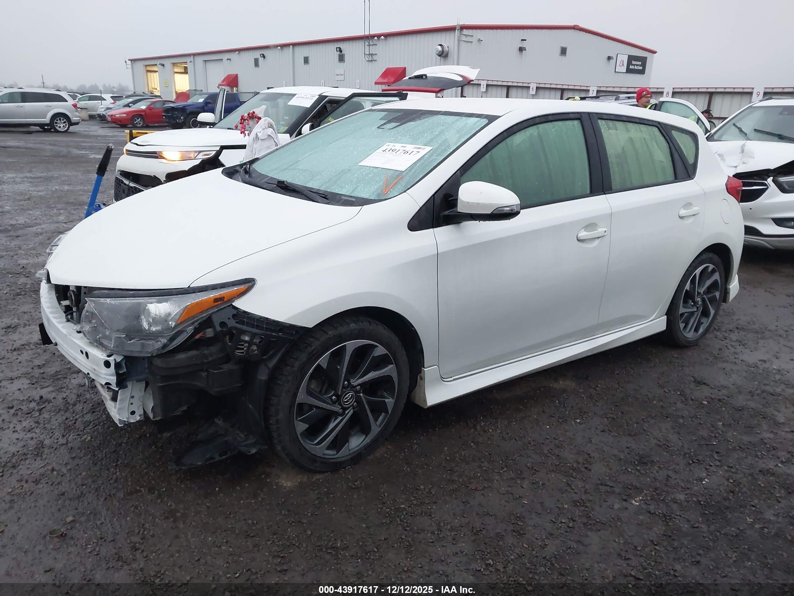 TOYOTA COROLLA image 2