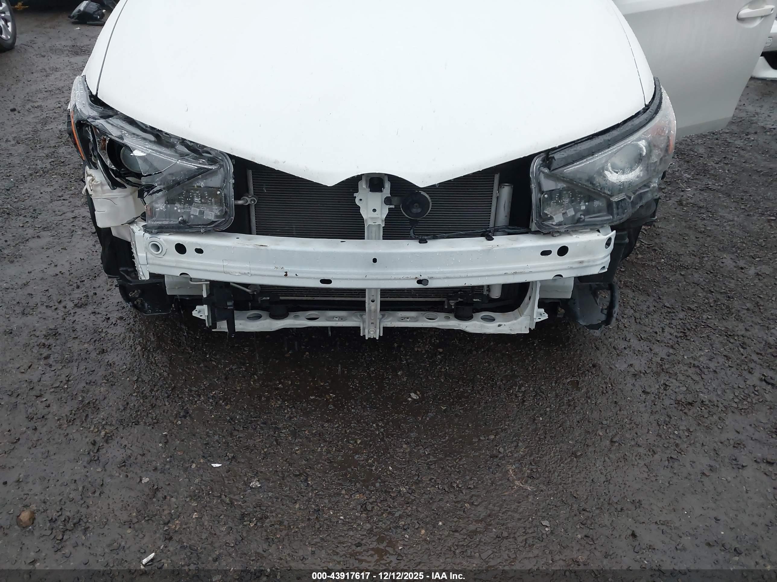 TOYOTA COROLLA image 6