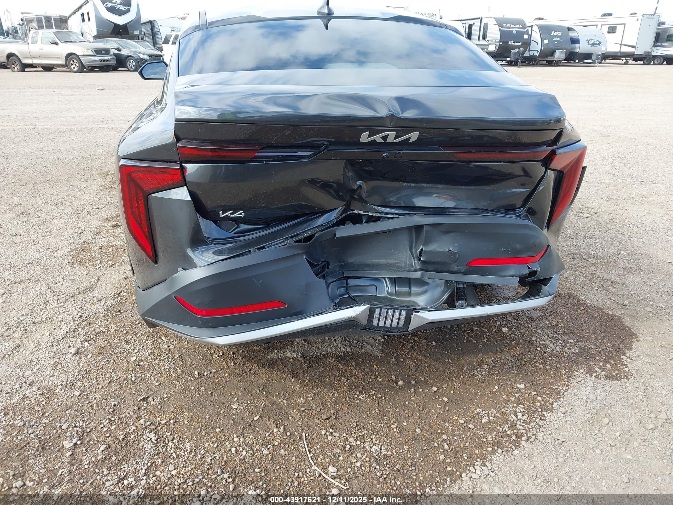 KIA K4 image 6