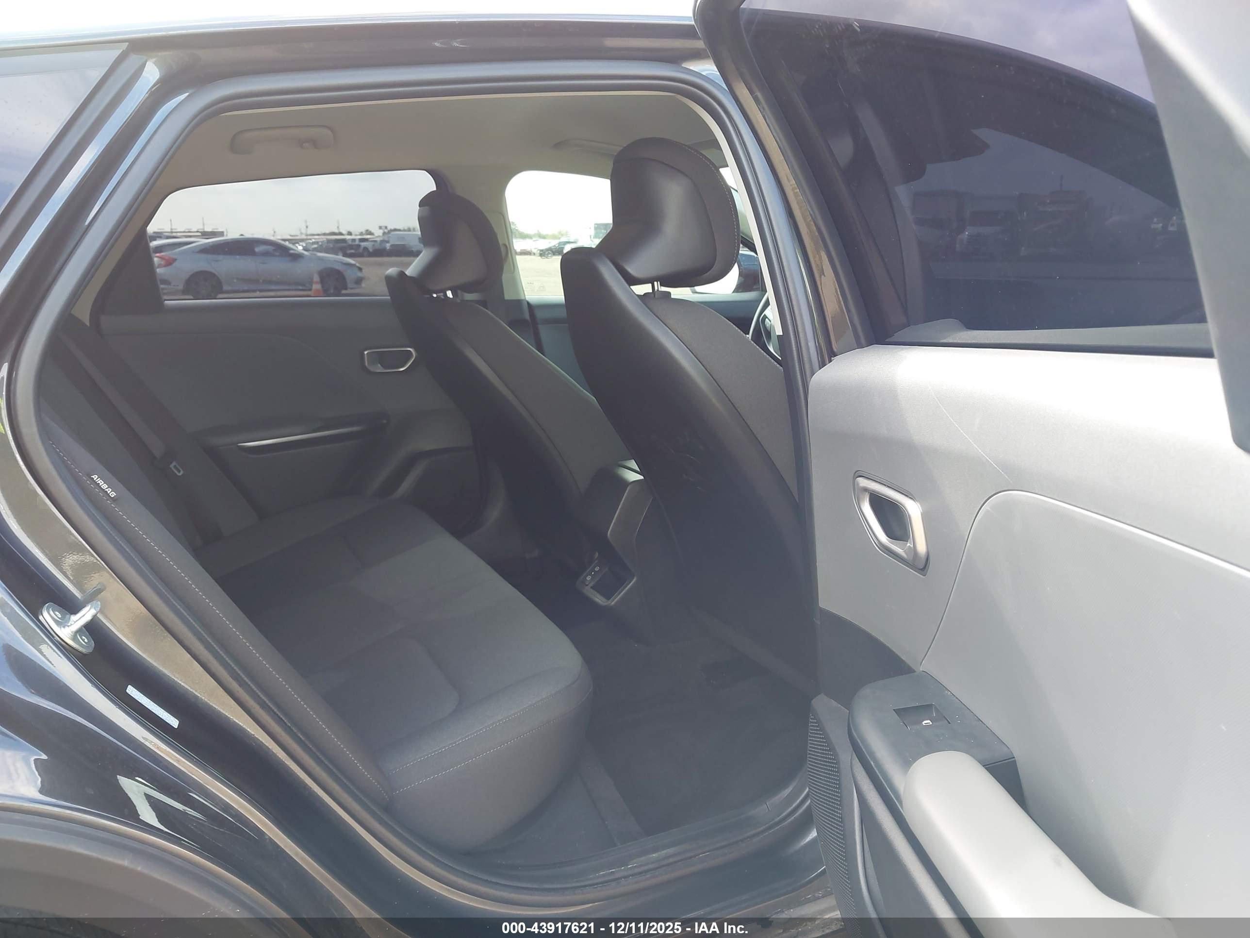 KIA K4 image 8