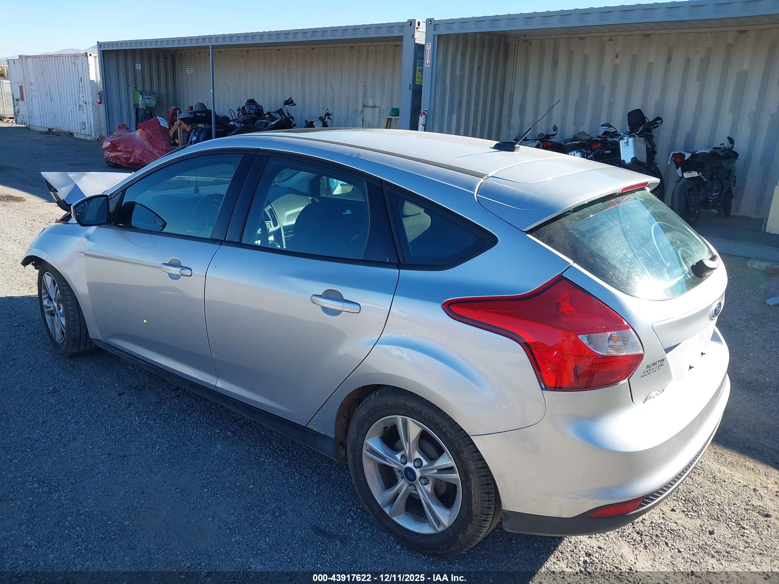 FORD FOCUS image 3