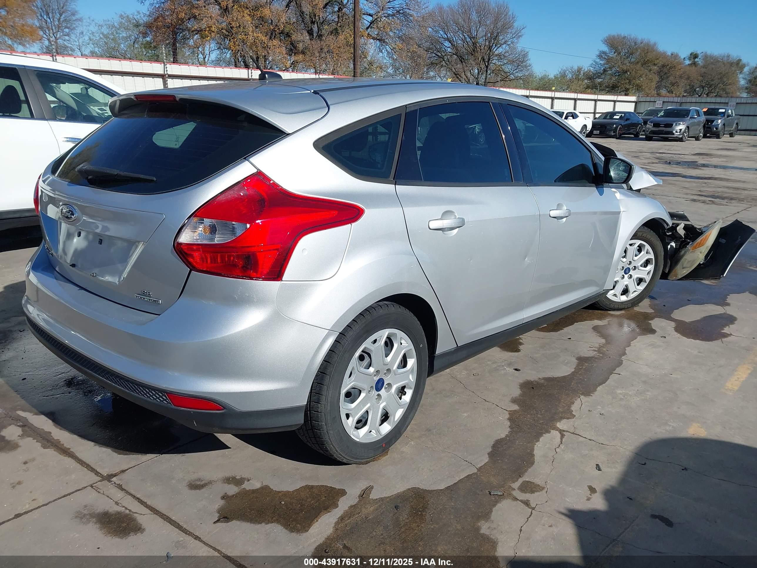 FORD FOCUS image 4