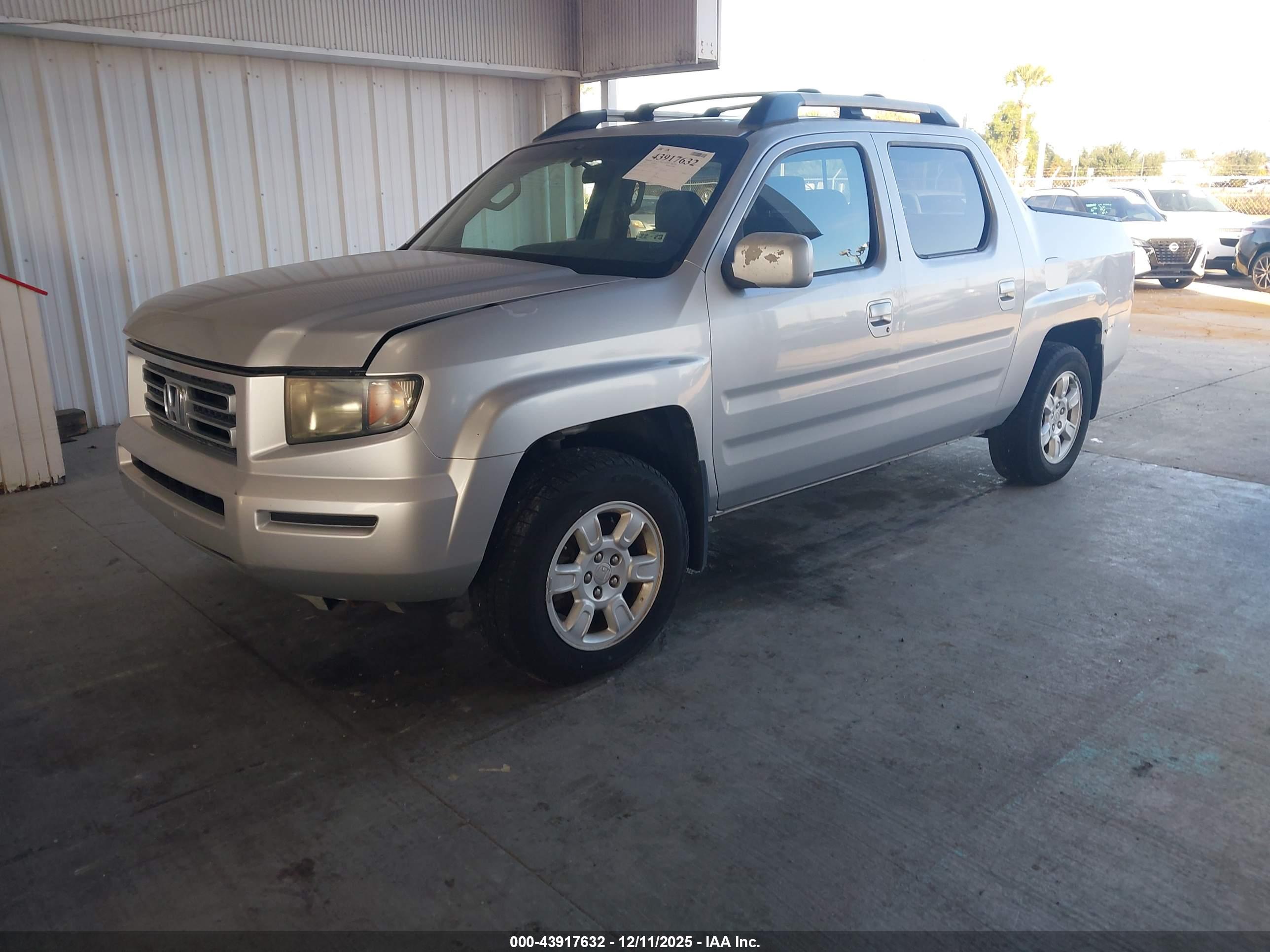 HONDA RIDGELINE image 2