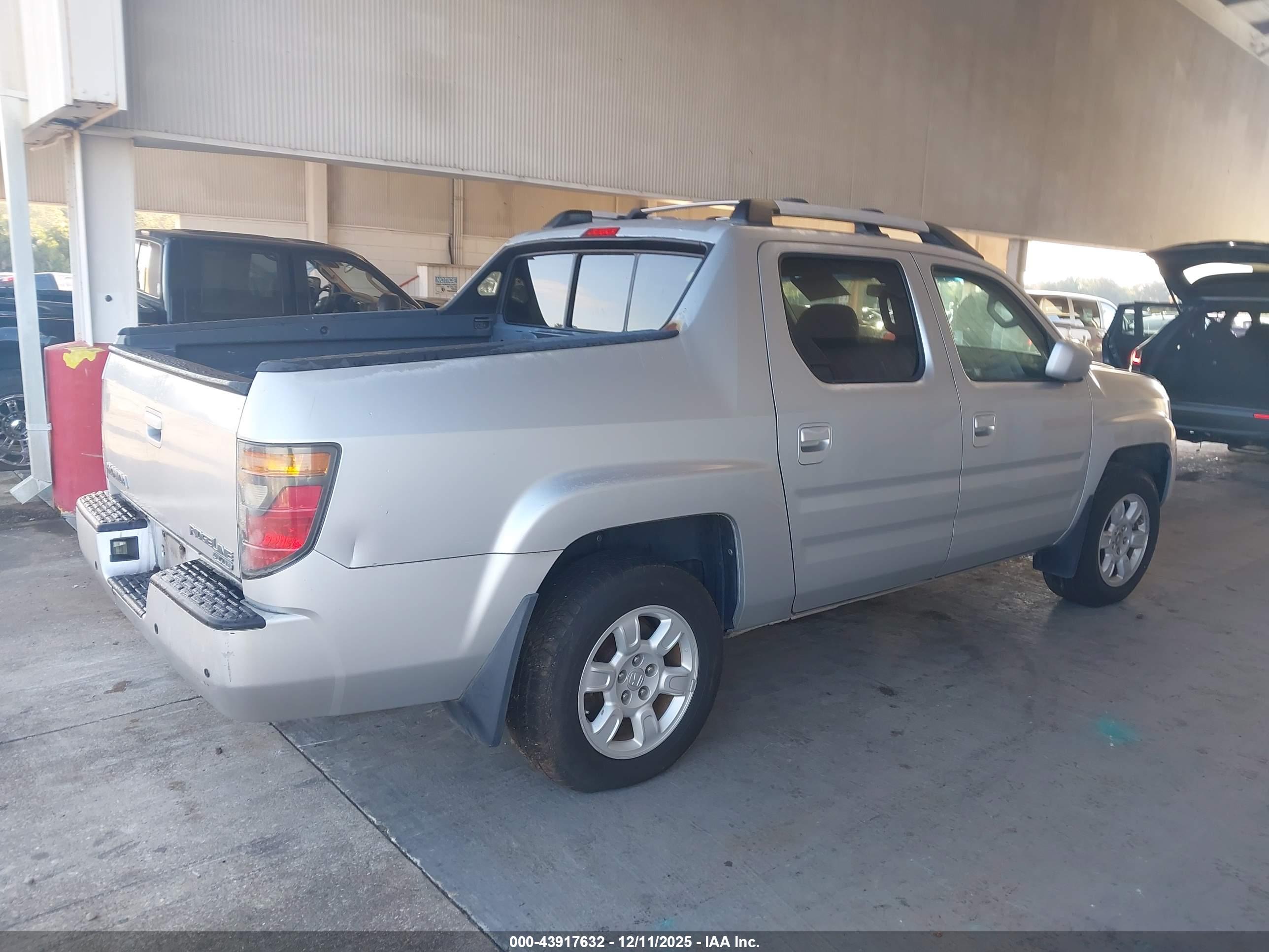 HONDA RIDGELINE image 4