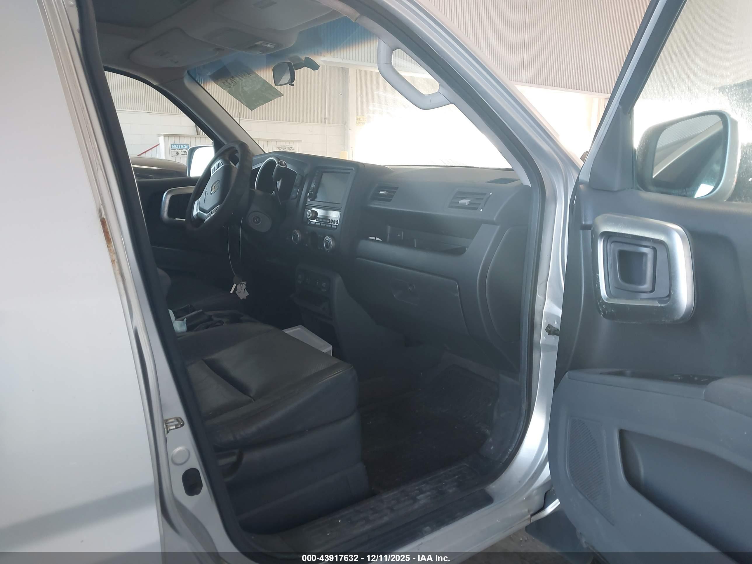 HONDA RIDGELINE image 5