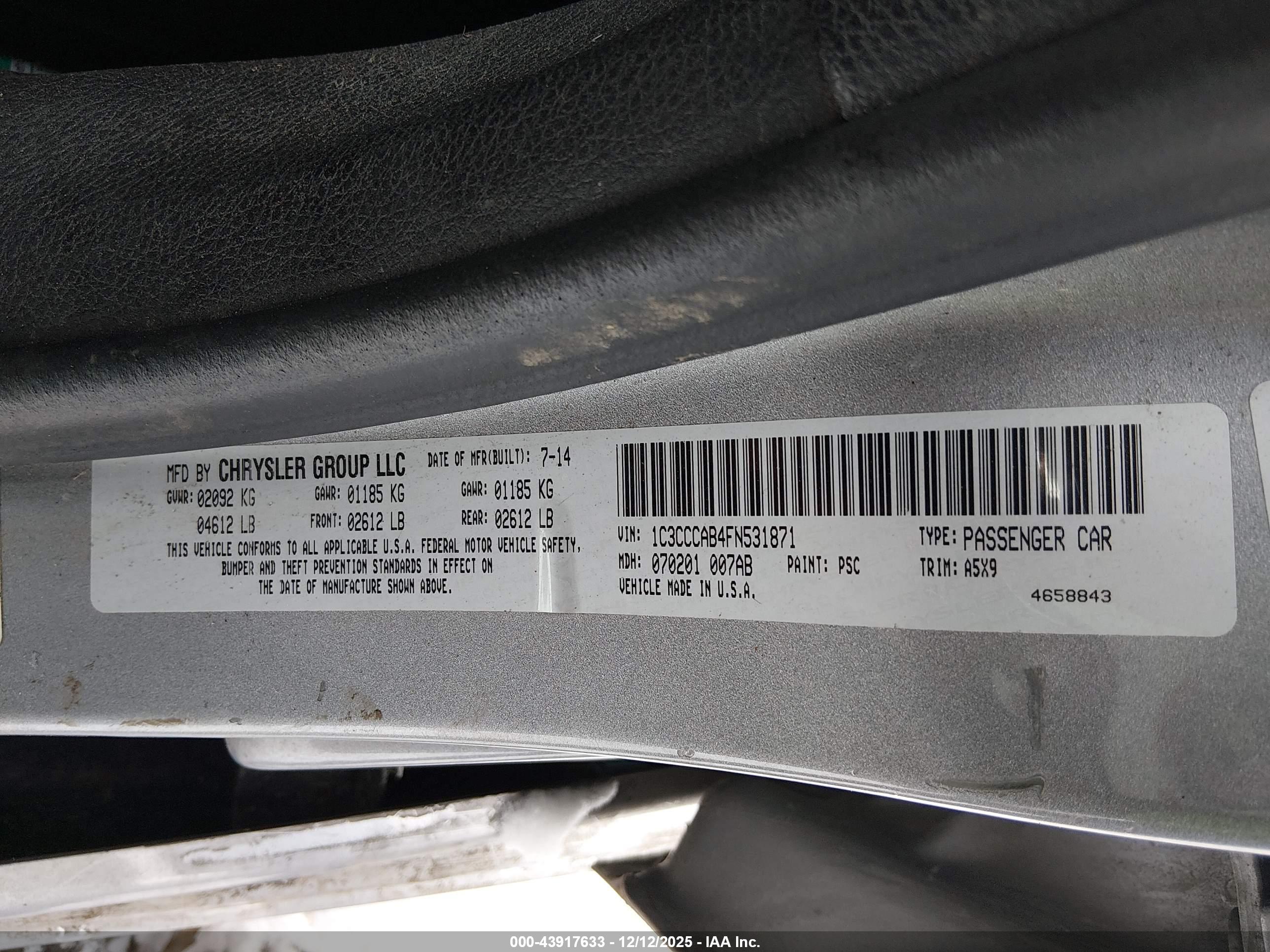 CHRYSLER 200 image 9