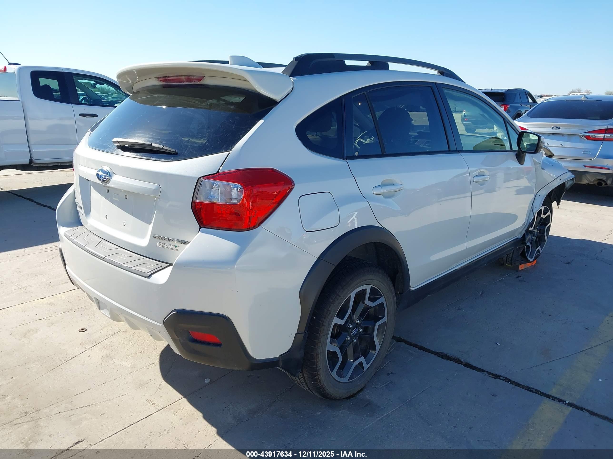 SUBARU CROSSTREK image 4