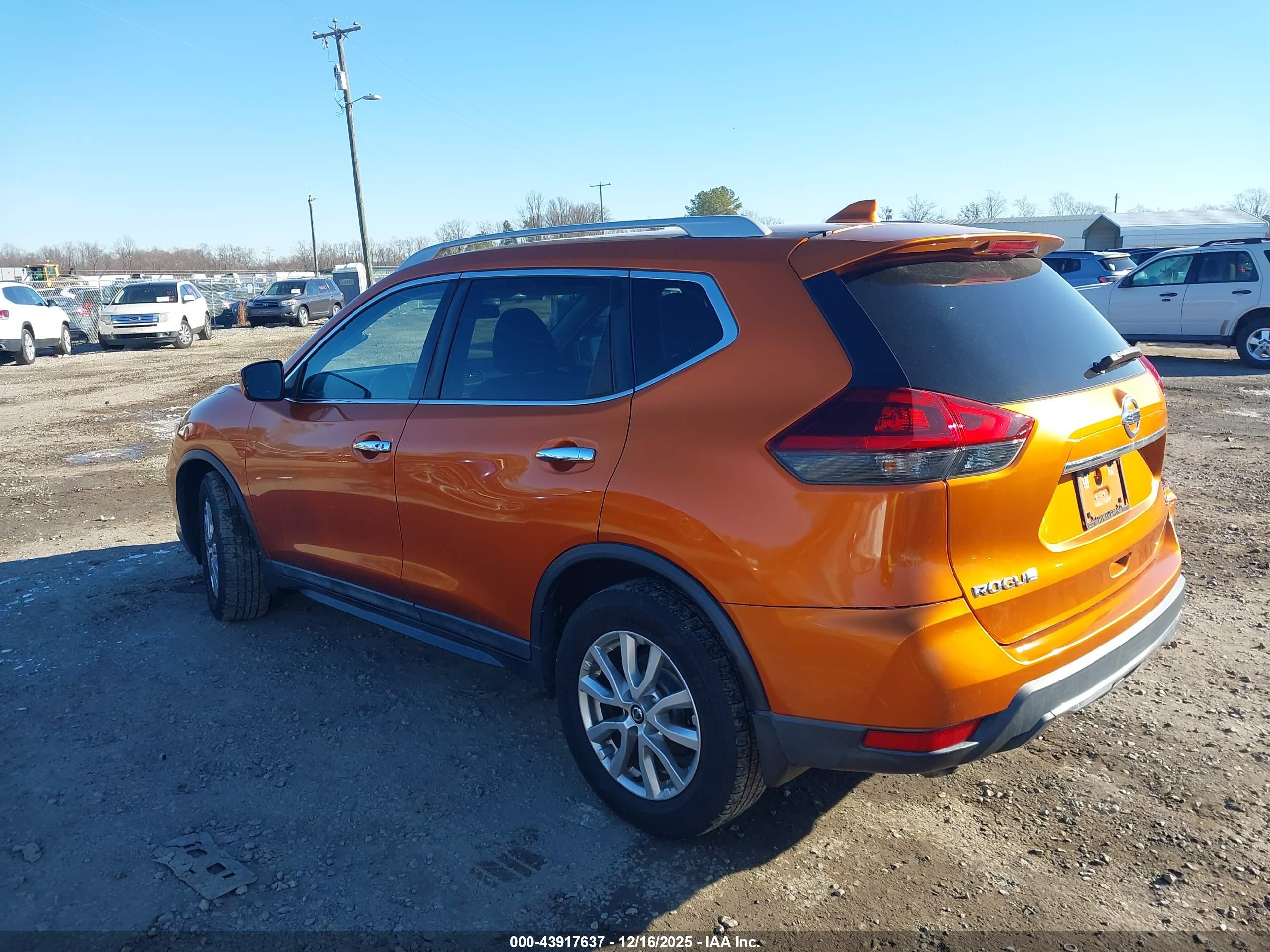 NISSAN ROGUE image 3
