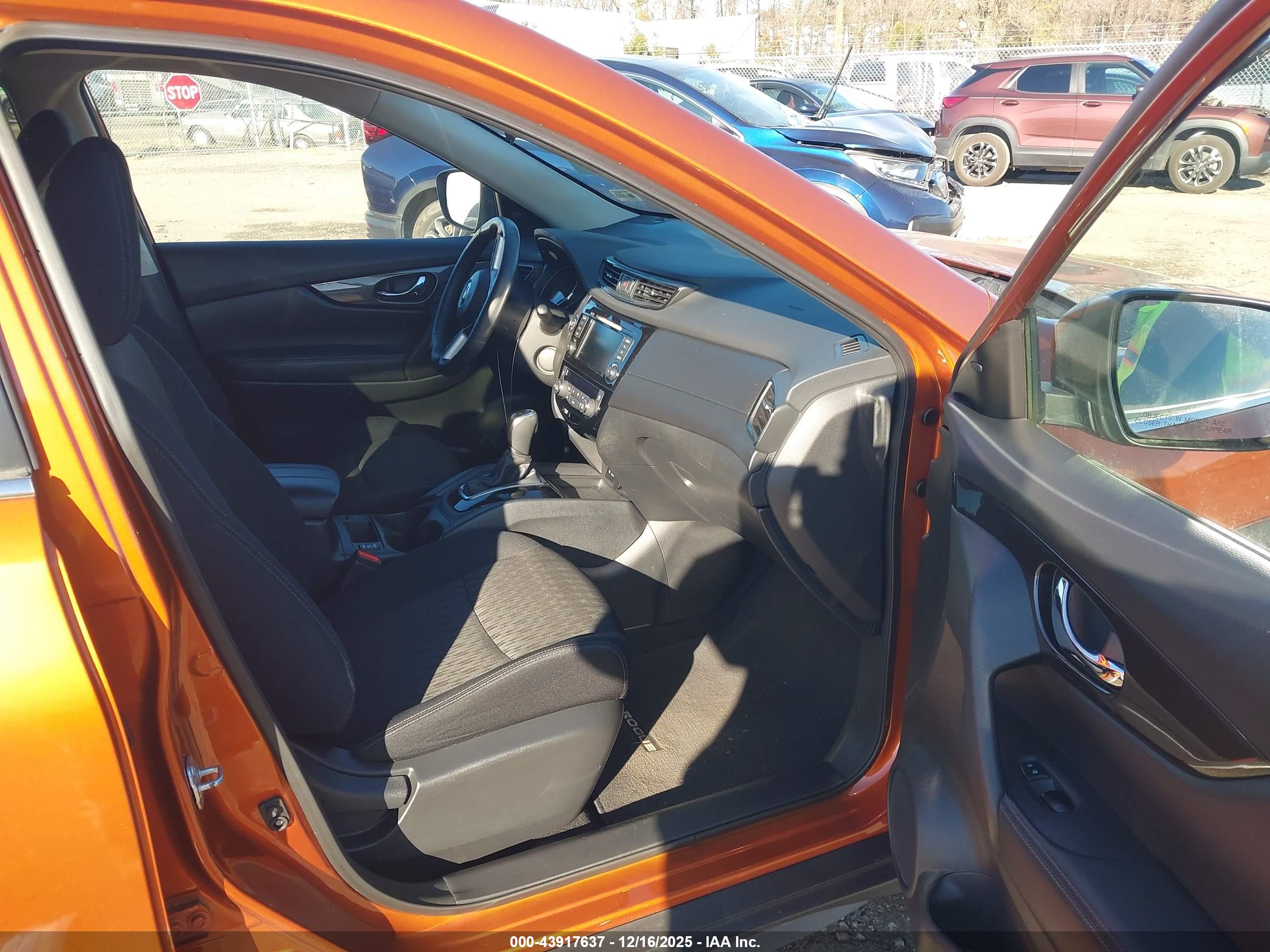NISSAN ROGUE image 5