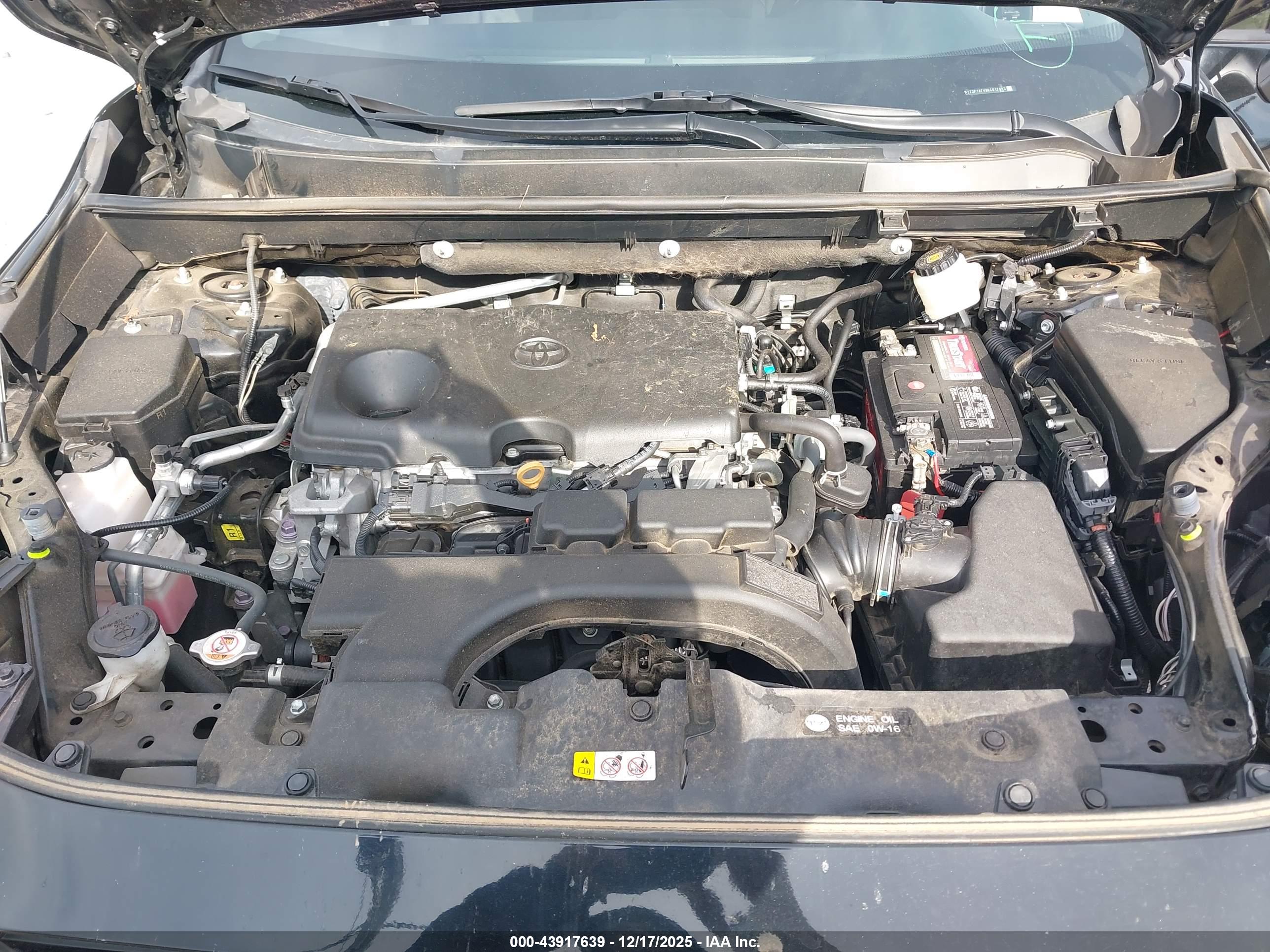 TOYOTA RAV4 image 10