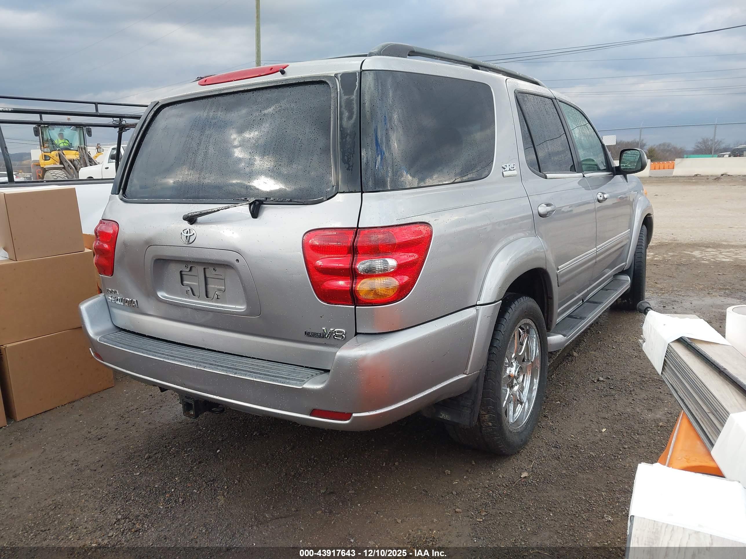 TOYOTA SEQUOIA image 4