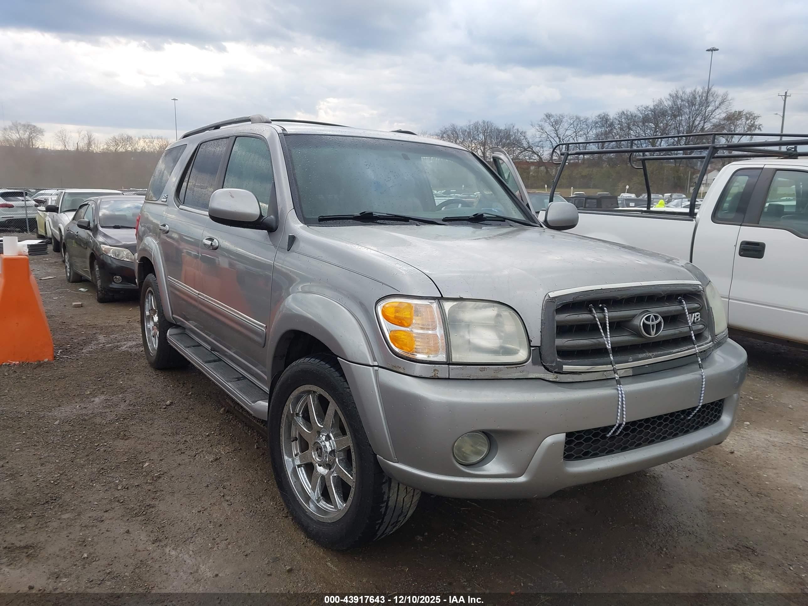 TOYOTA SEQUOIA image 6