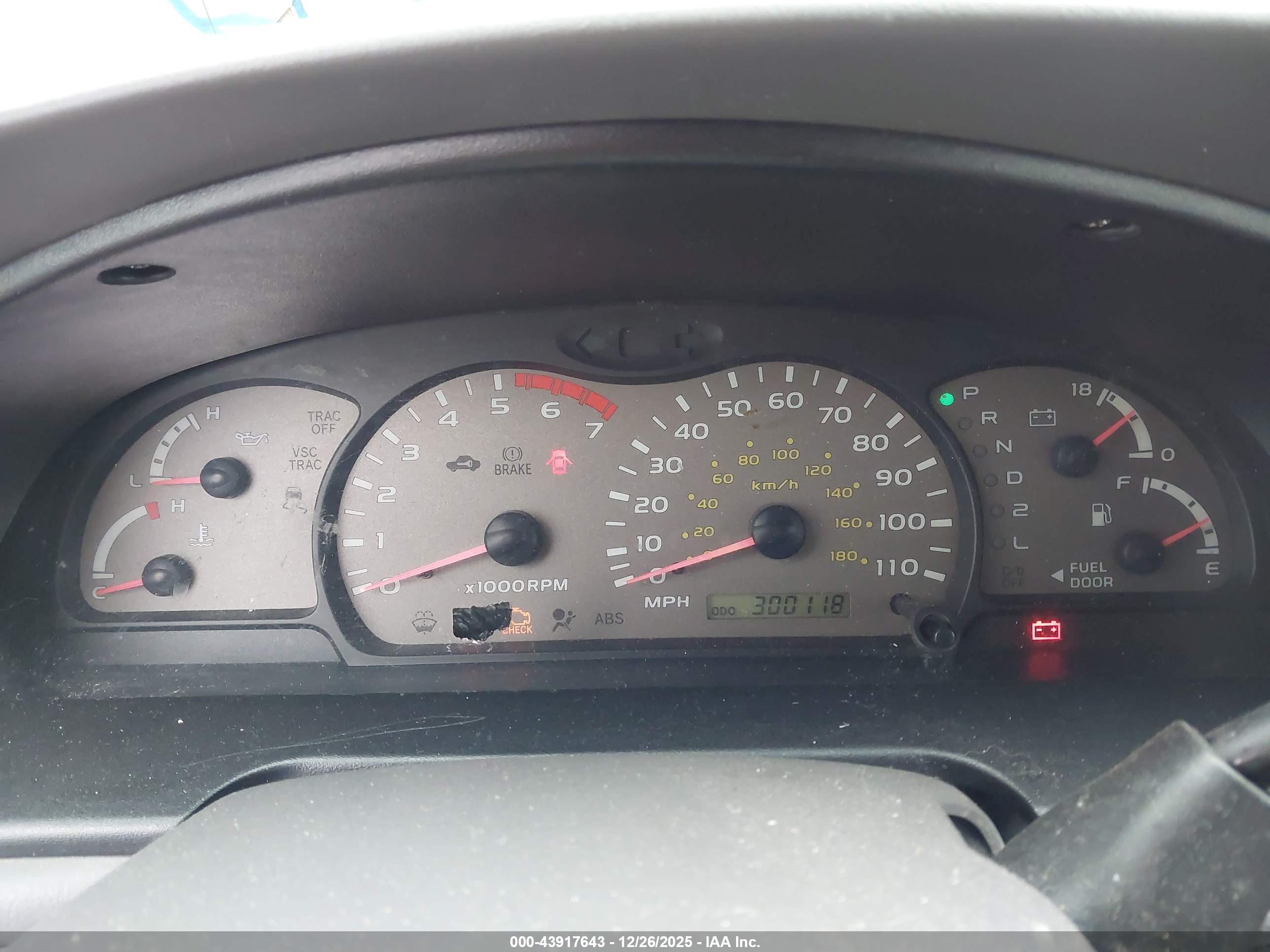 TOYOTA SEQUOIA image 7
