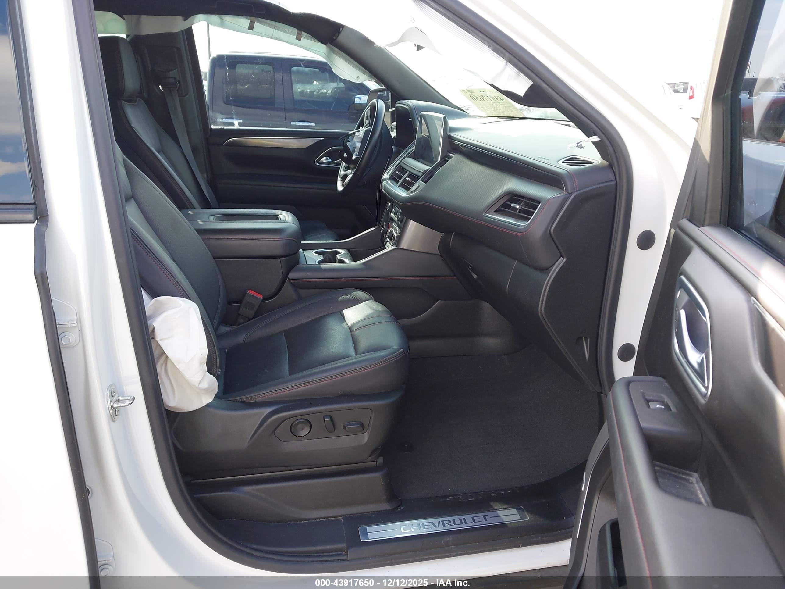 CHEVROLET TAHOE image 5