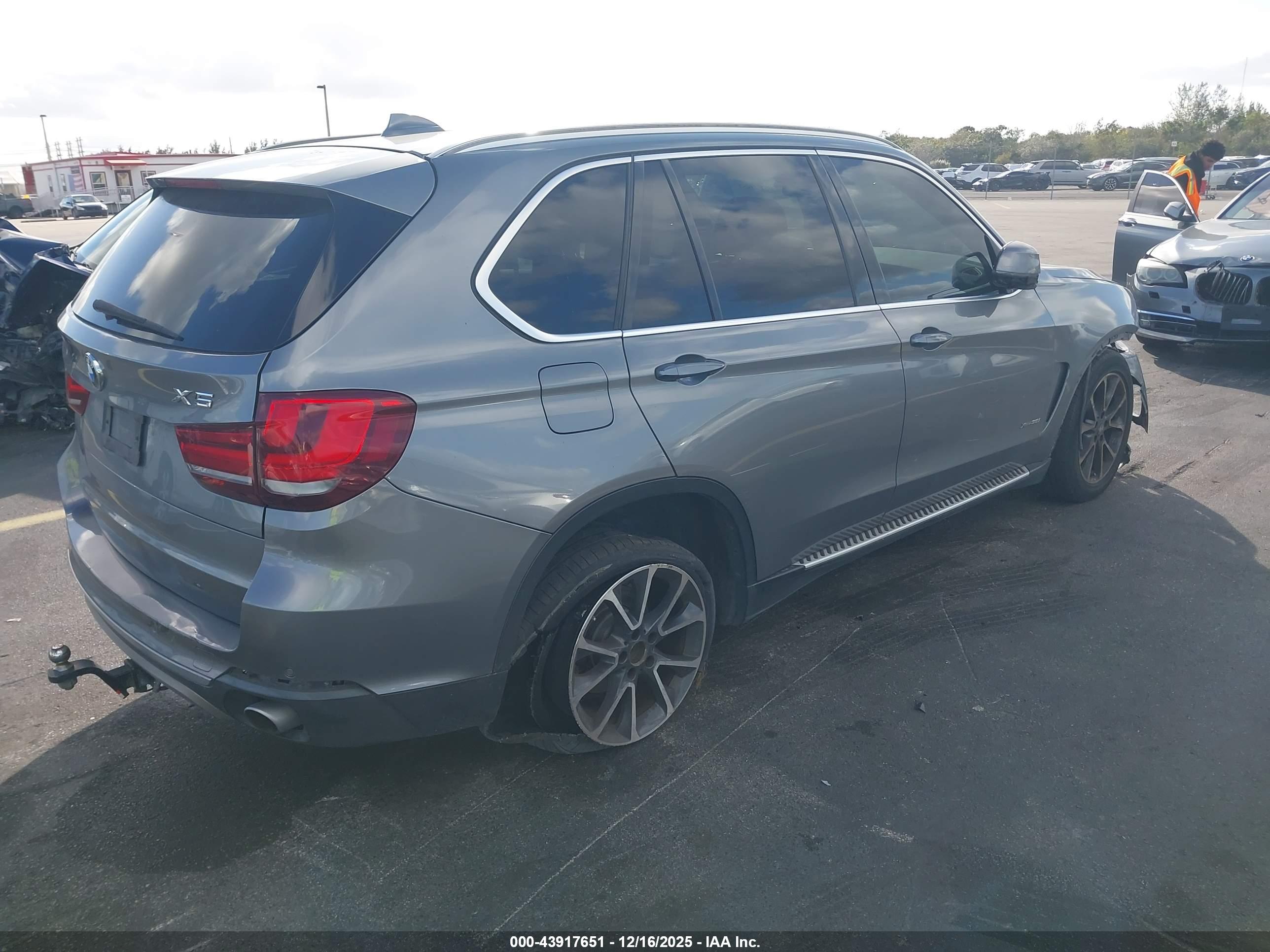 BMW X5 image 4
