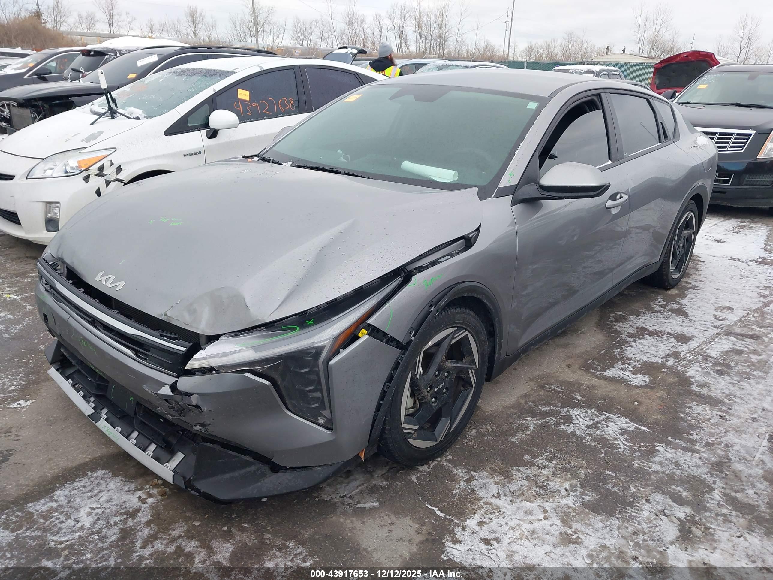KIA K4 image 2