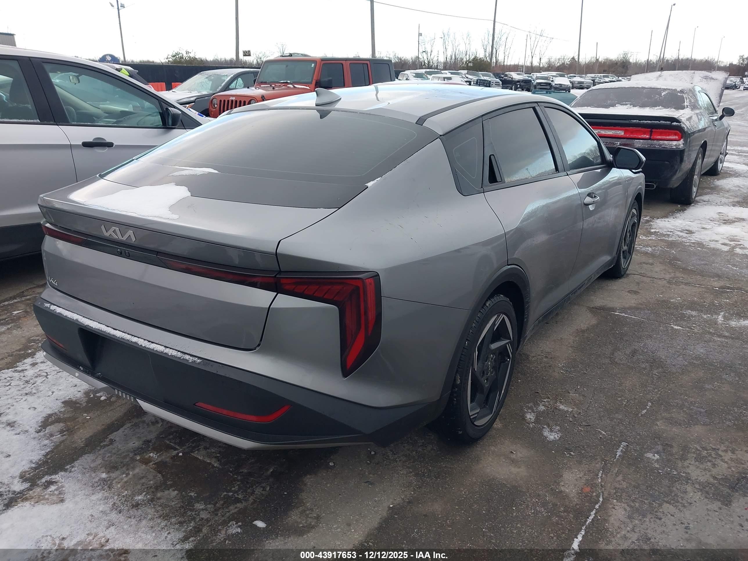 KIA K4 image 4