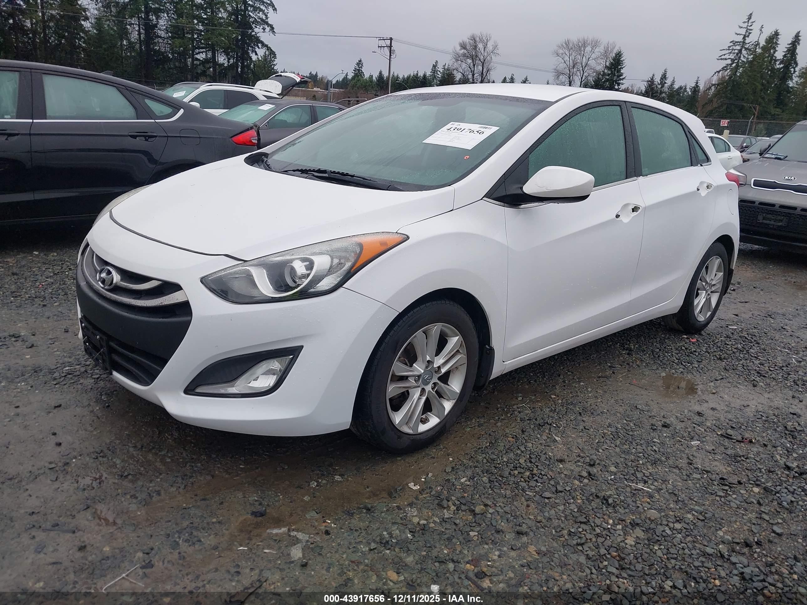 HYUNDAI ELANTRA image 2