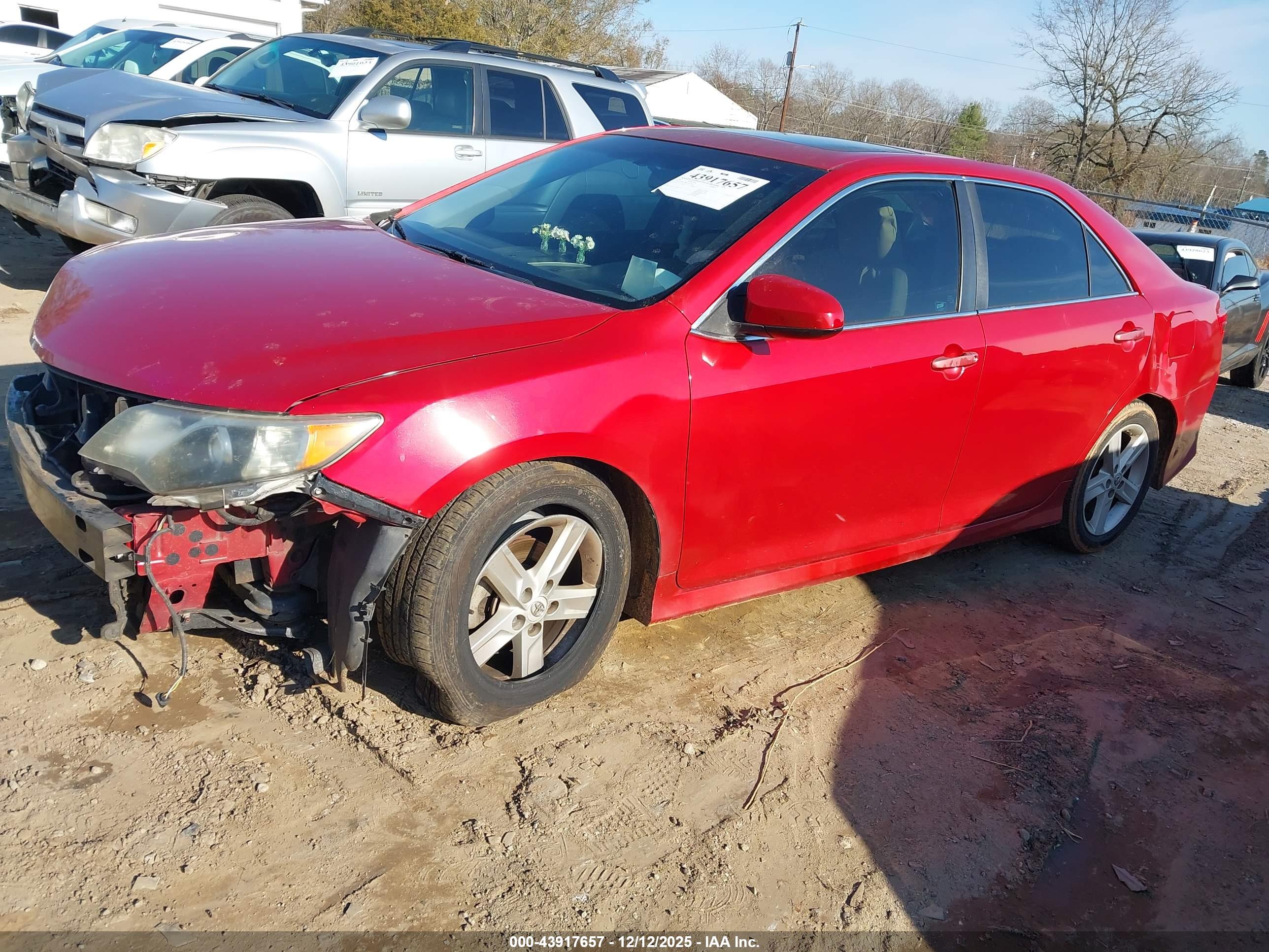 TOYOTA CAMRY image 2