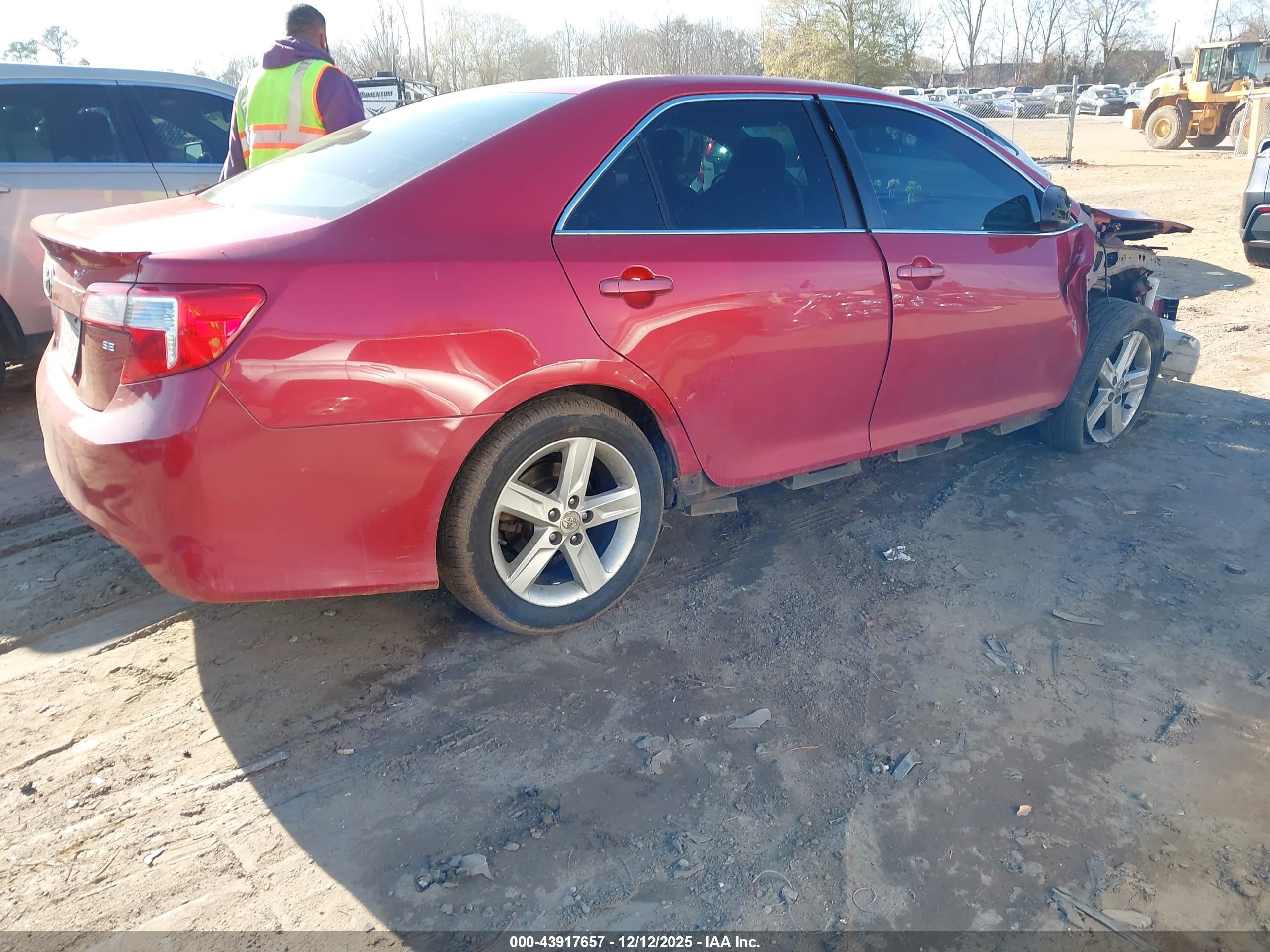 TOYOTA CAMRY image 4