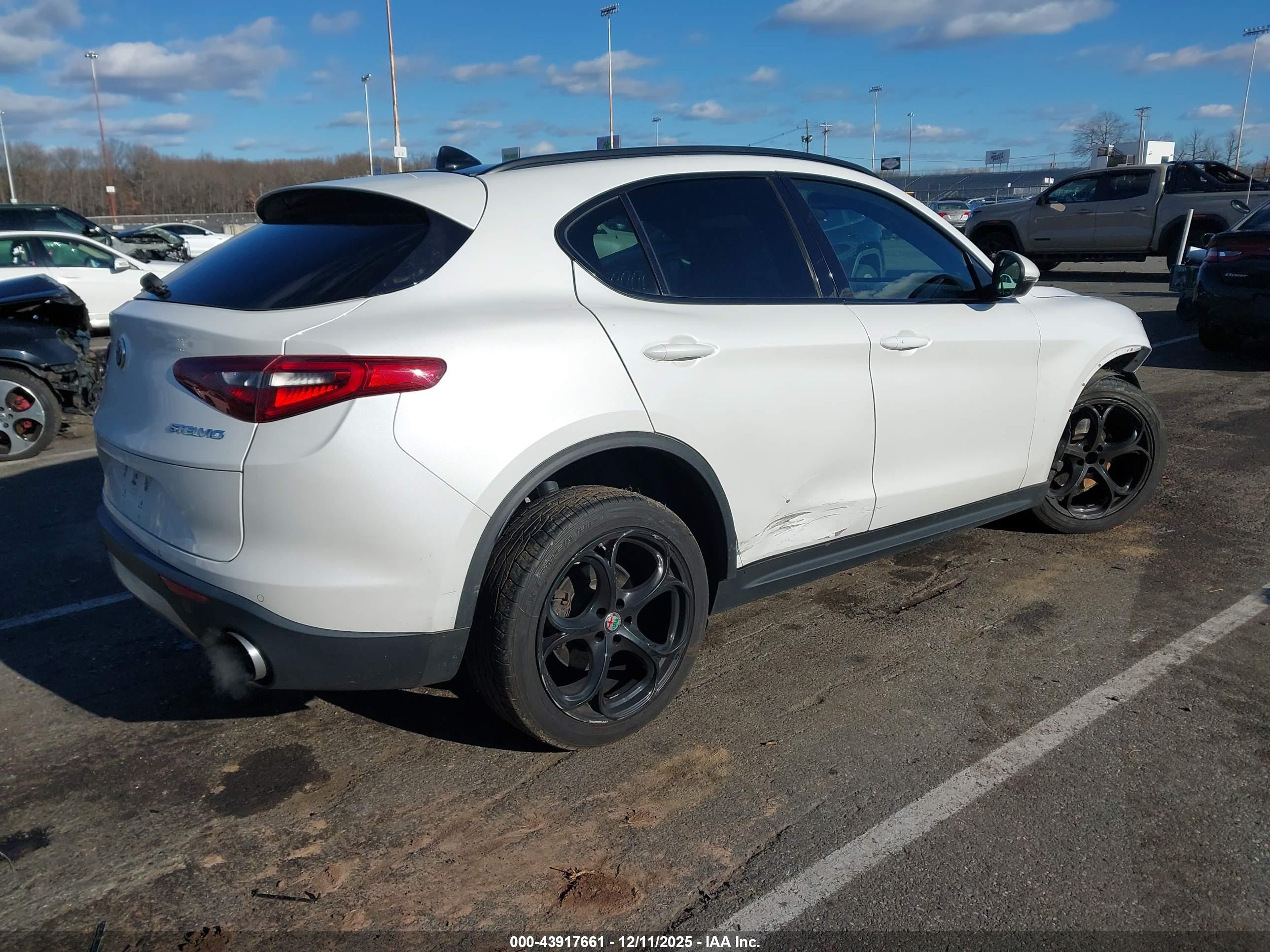 ALFA ROMEO image 4