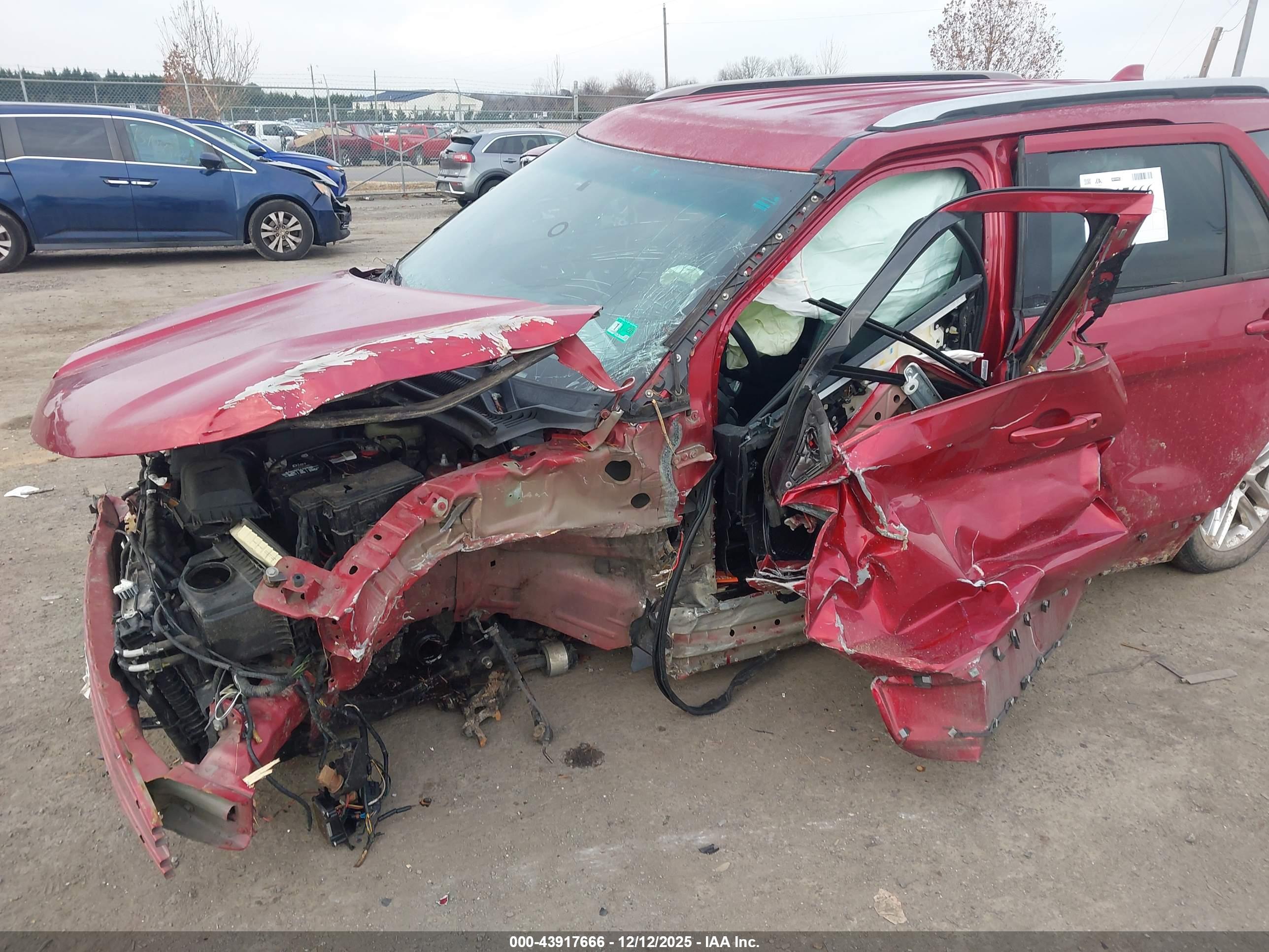 FORD EXPLORER image 6