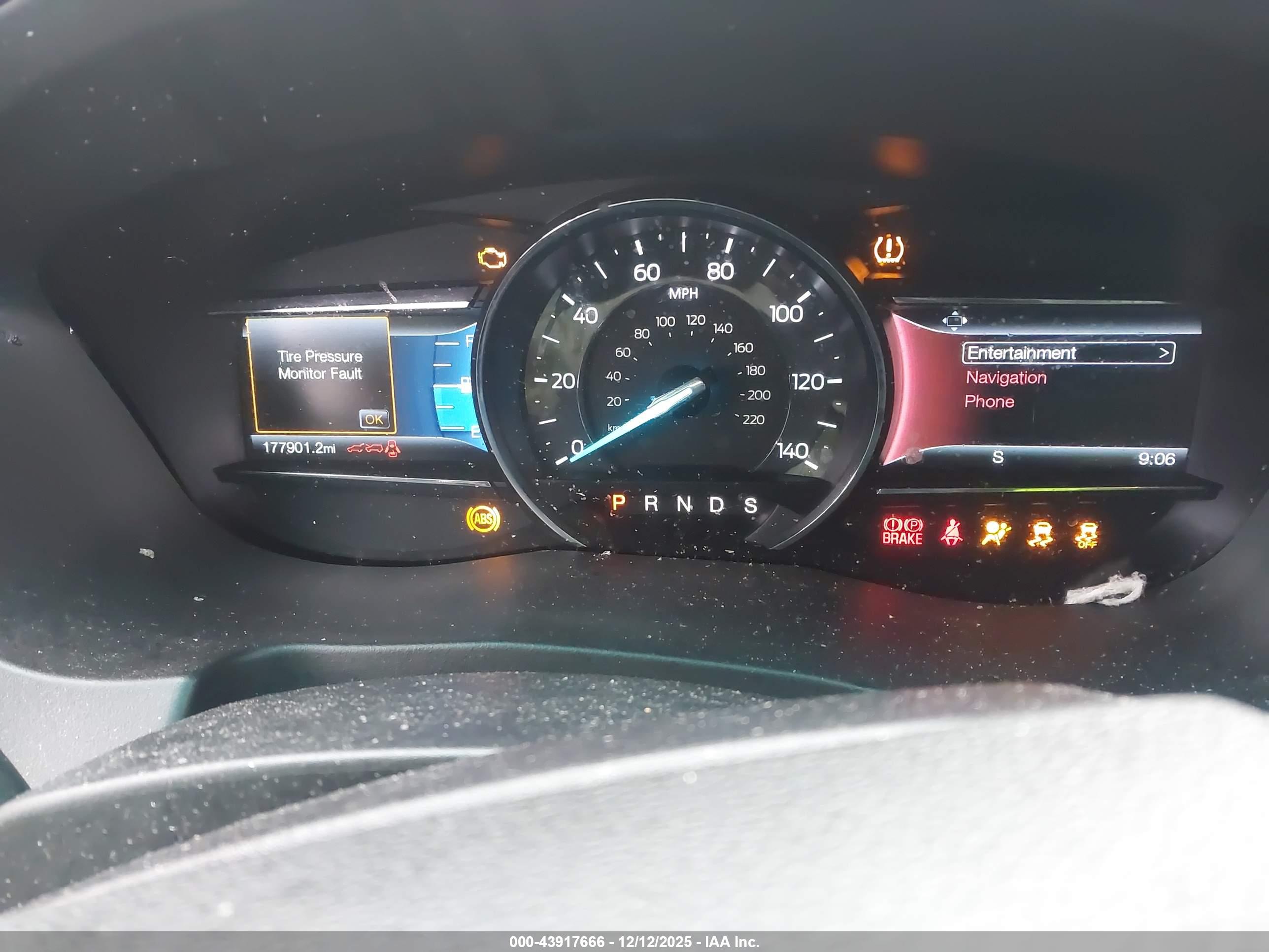 FORD EXPLORER image 7