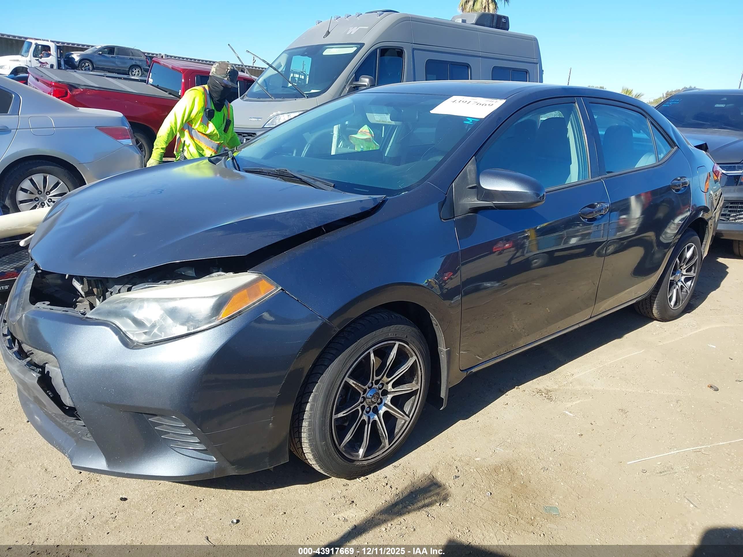 TOYOTA COROLLA image 2