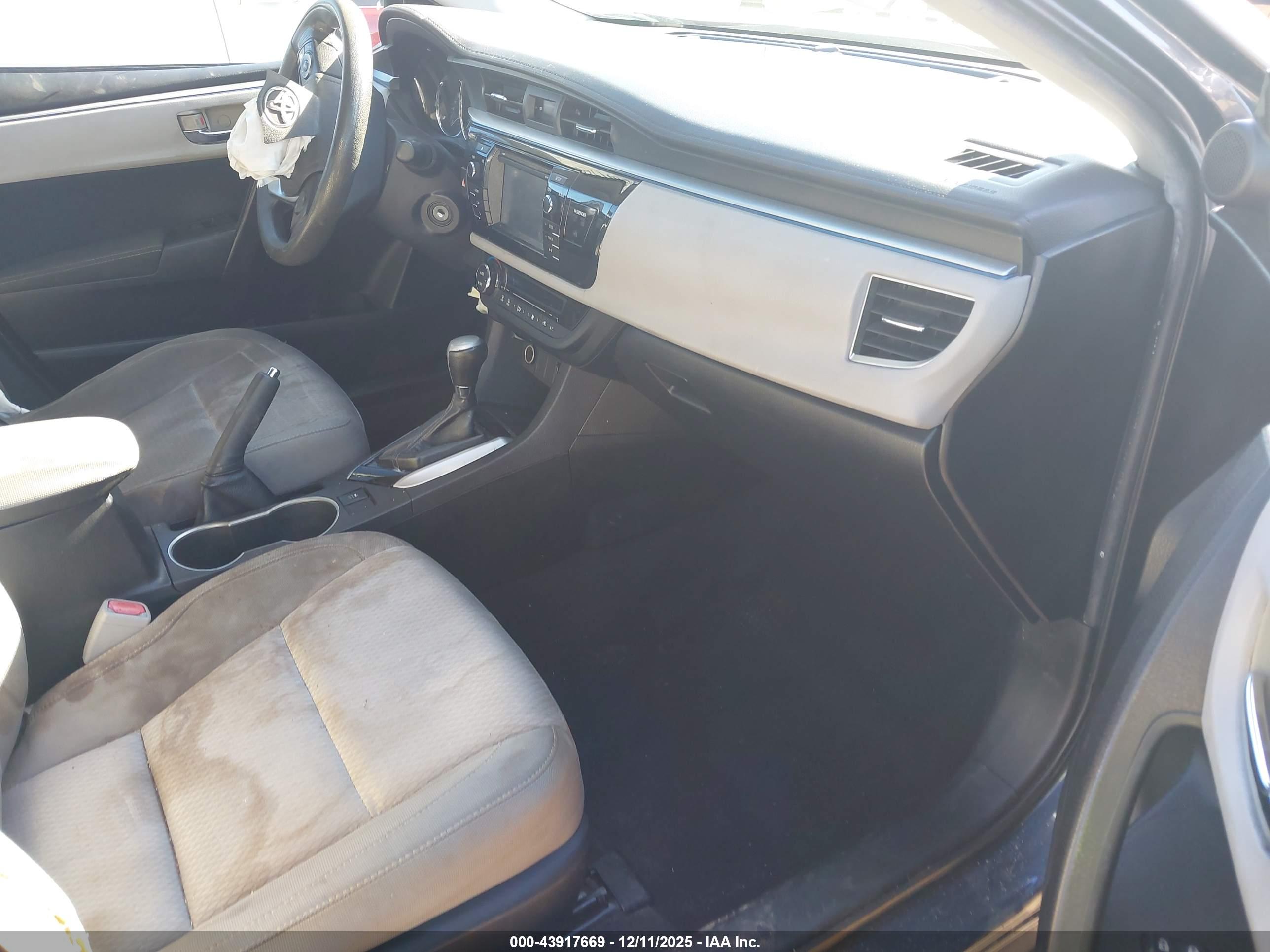 TOYOTA COROLLA image 5