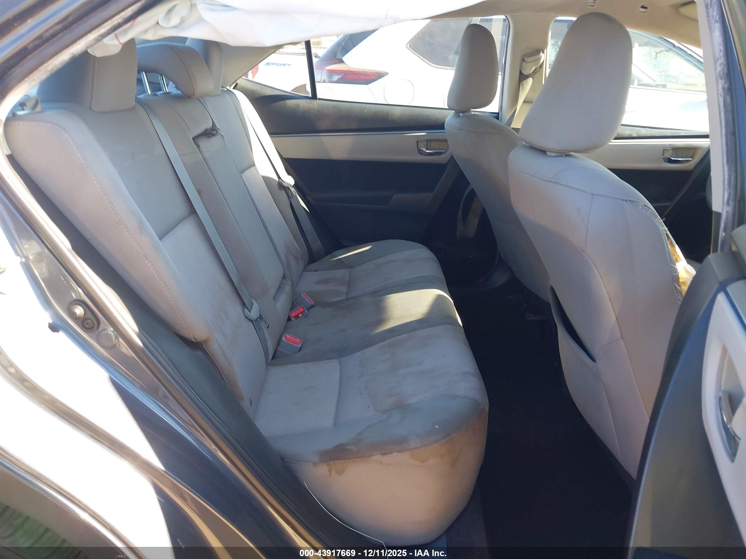 TOYOTA COROLLA image 8
