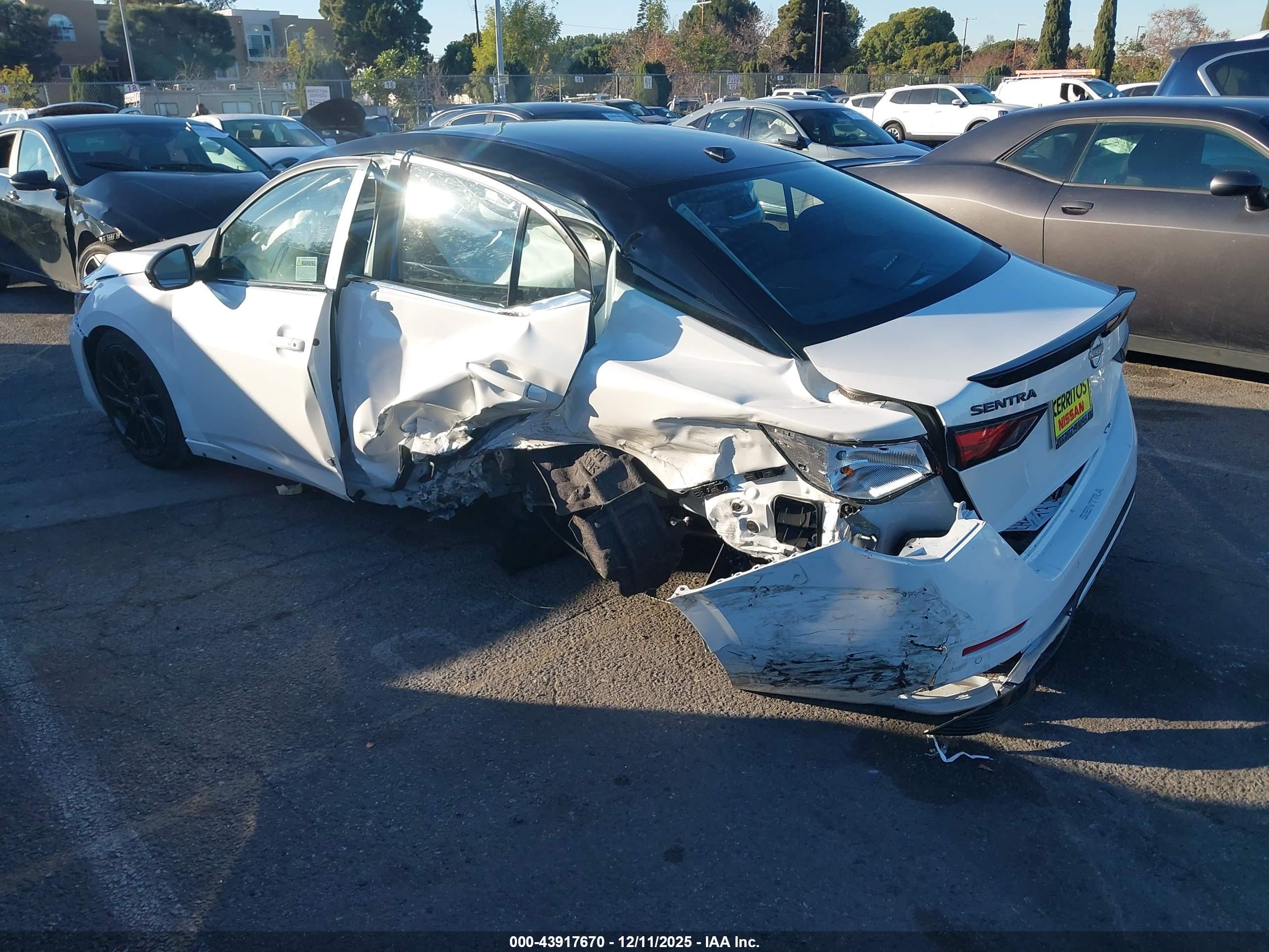 NISSAN SENTRA image 3