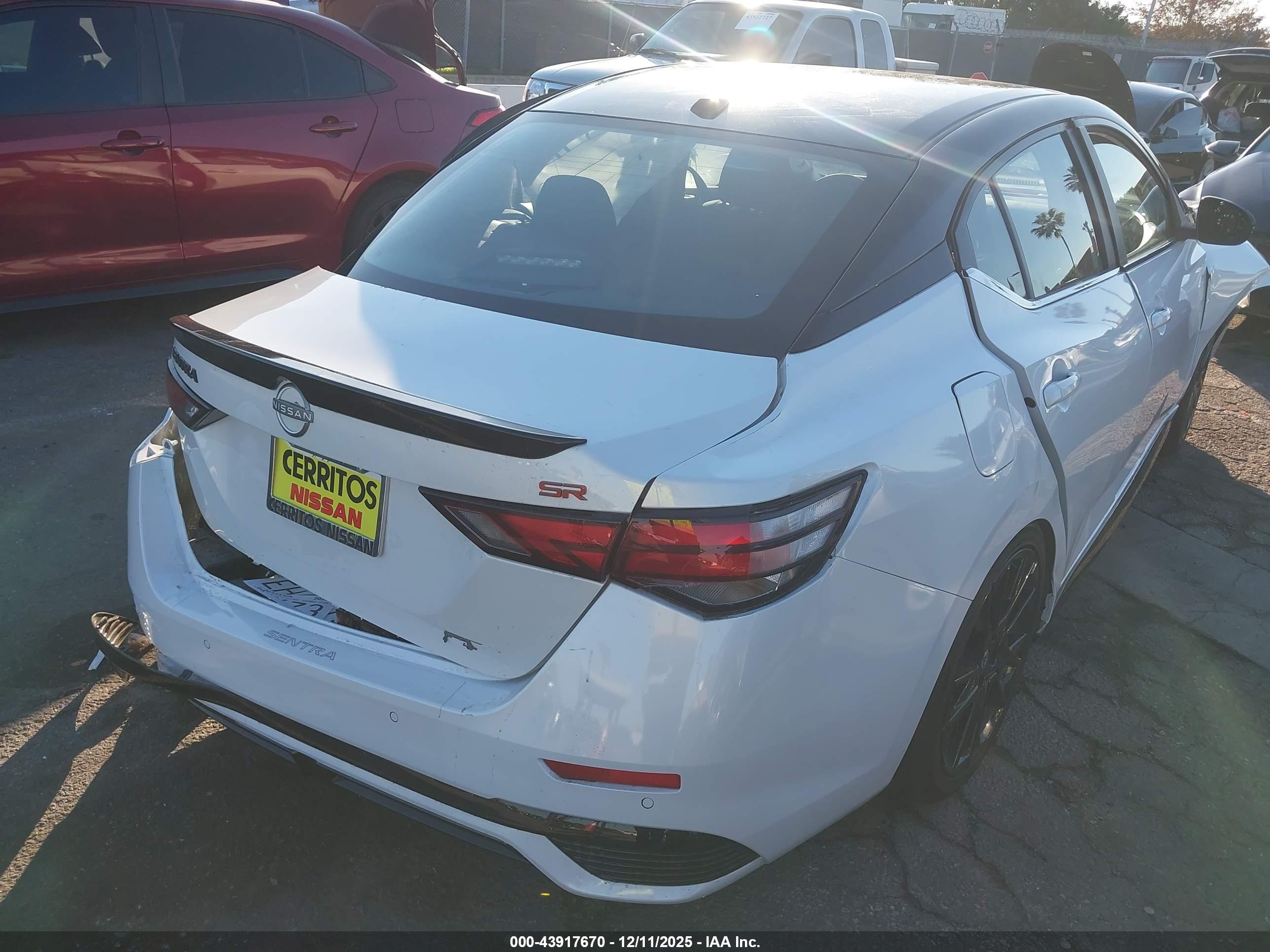 NISSAN SENTRA image 4