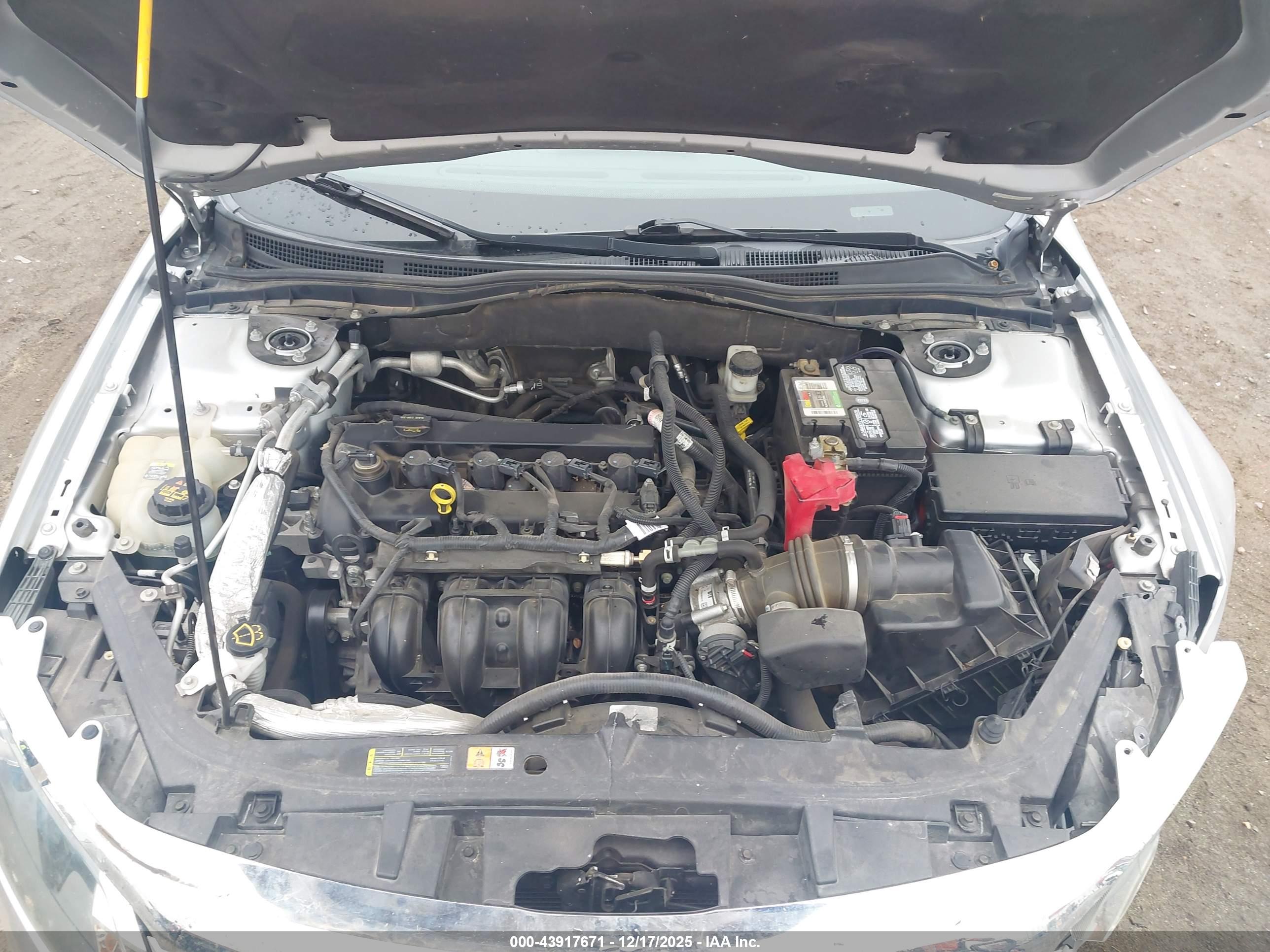 FORD FUSION image 10