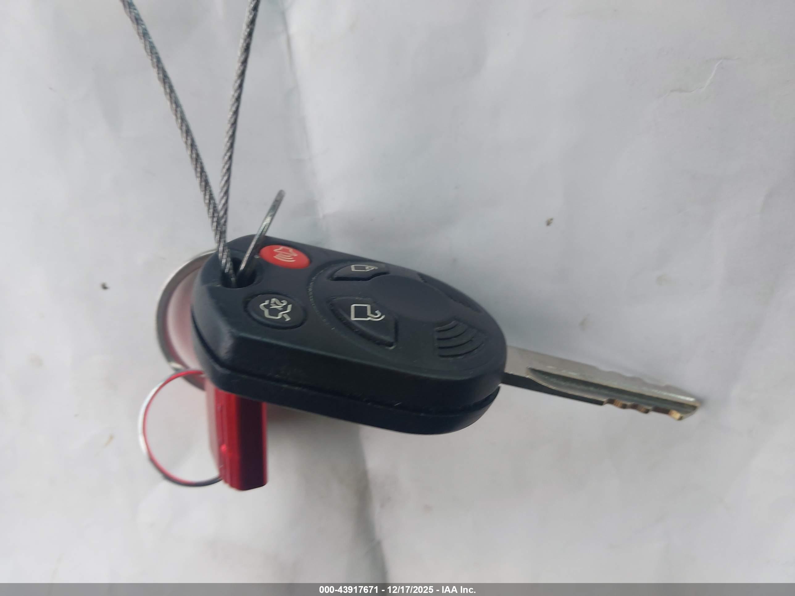FORD FUSION image 11