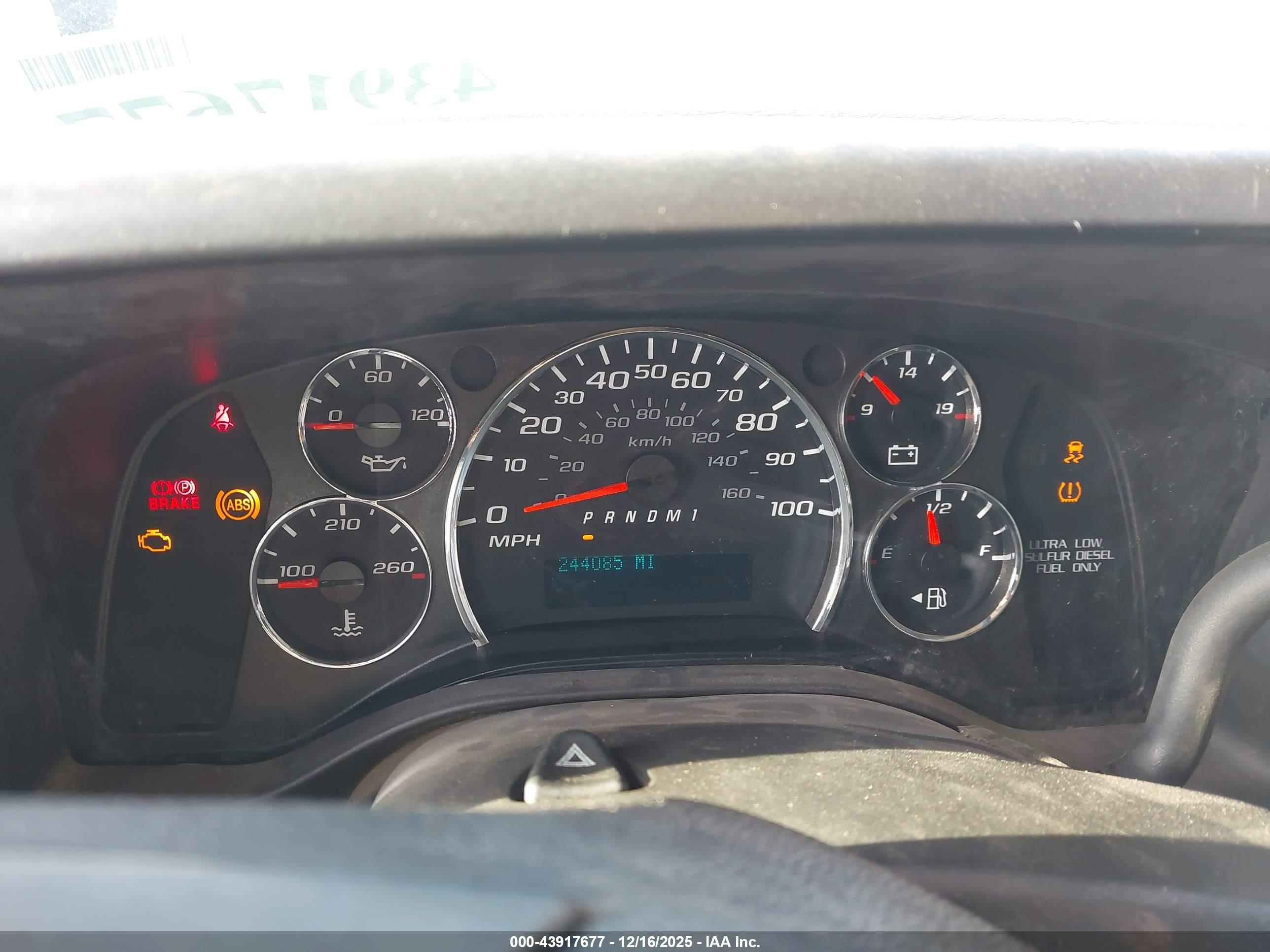 CHEVROLET EXPRESS image 7