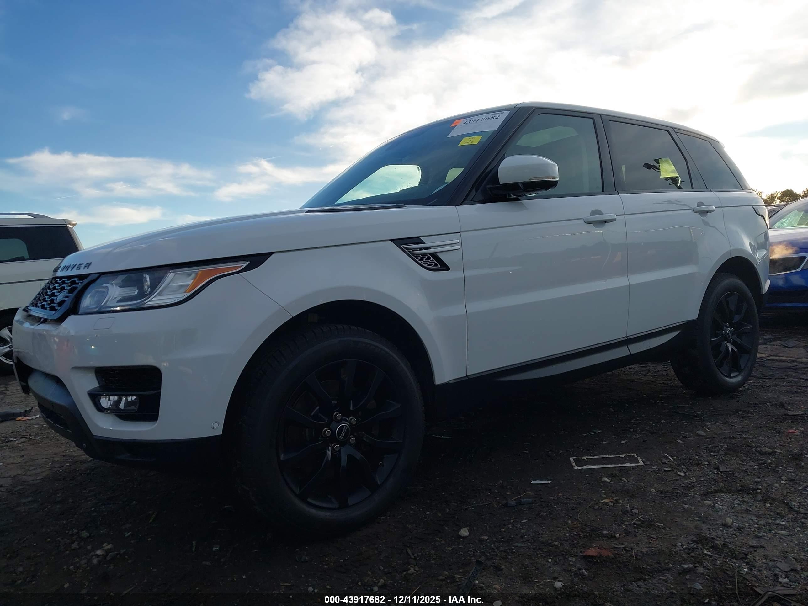 LAND ROVER image 2