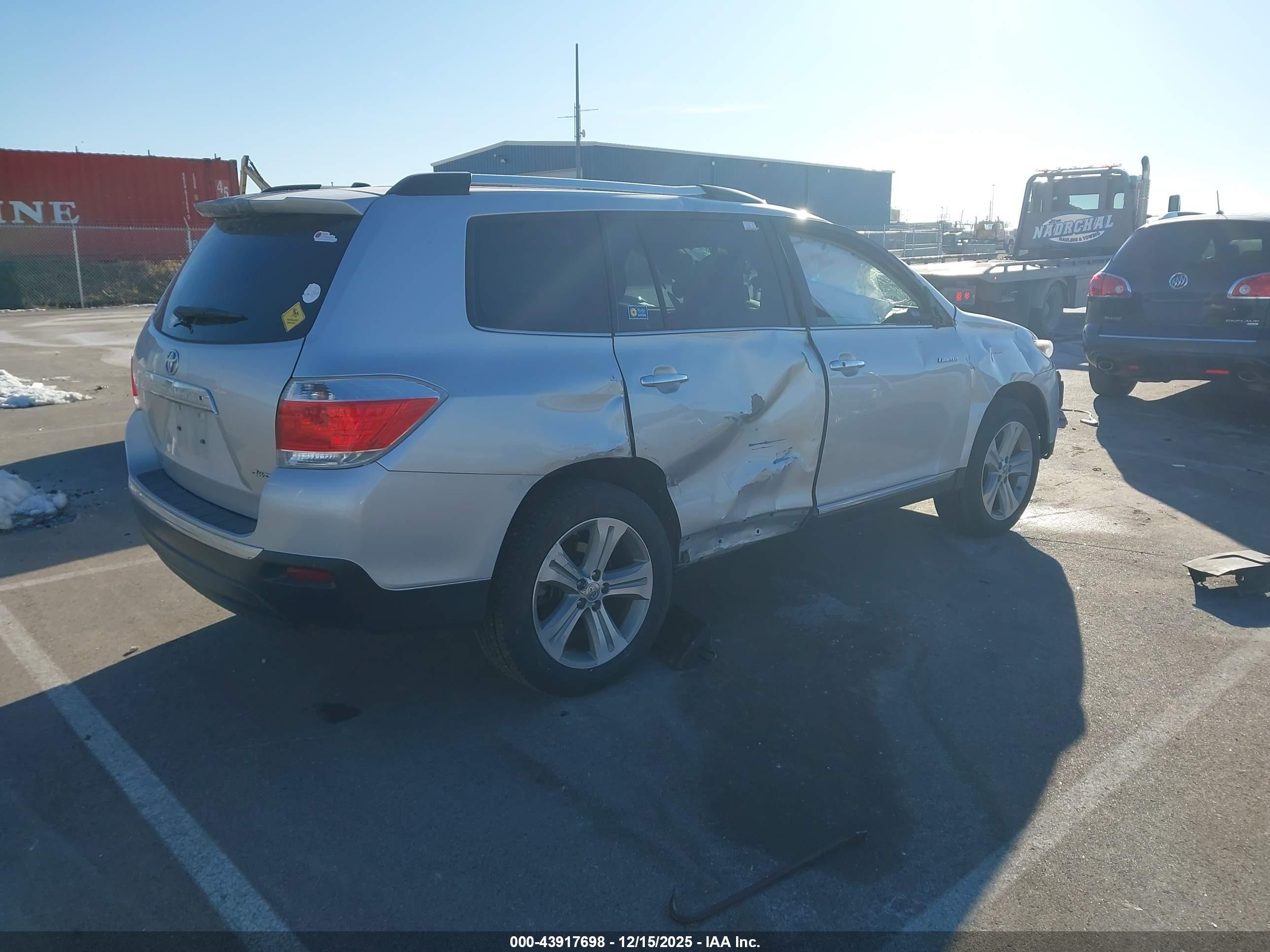 TOYOTA HIGHLANDER image 4