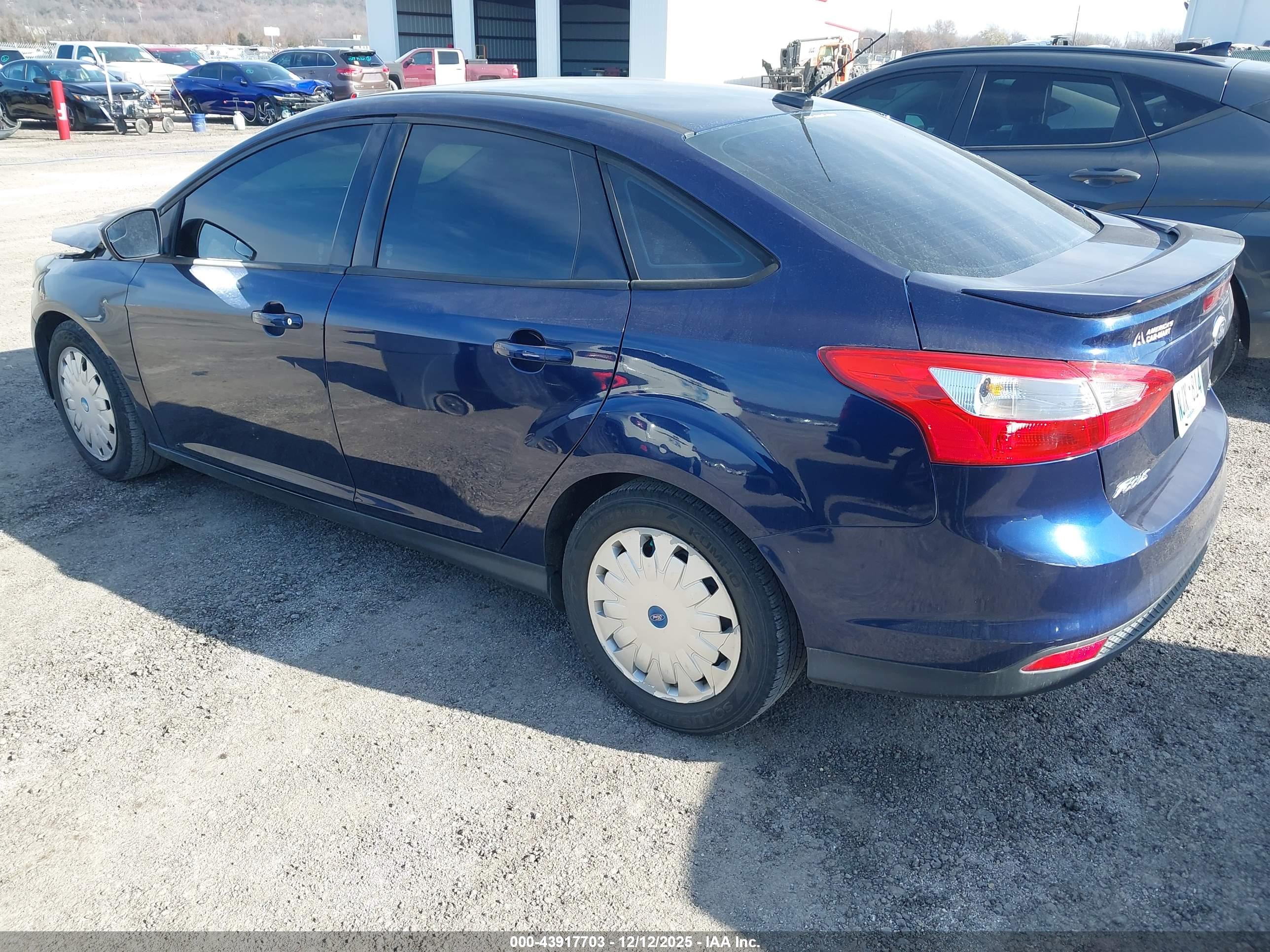 FORD FOCUS image 3