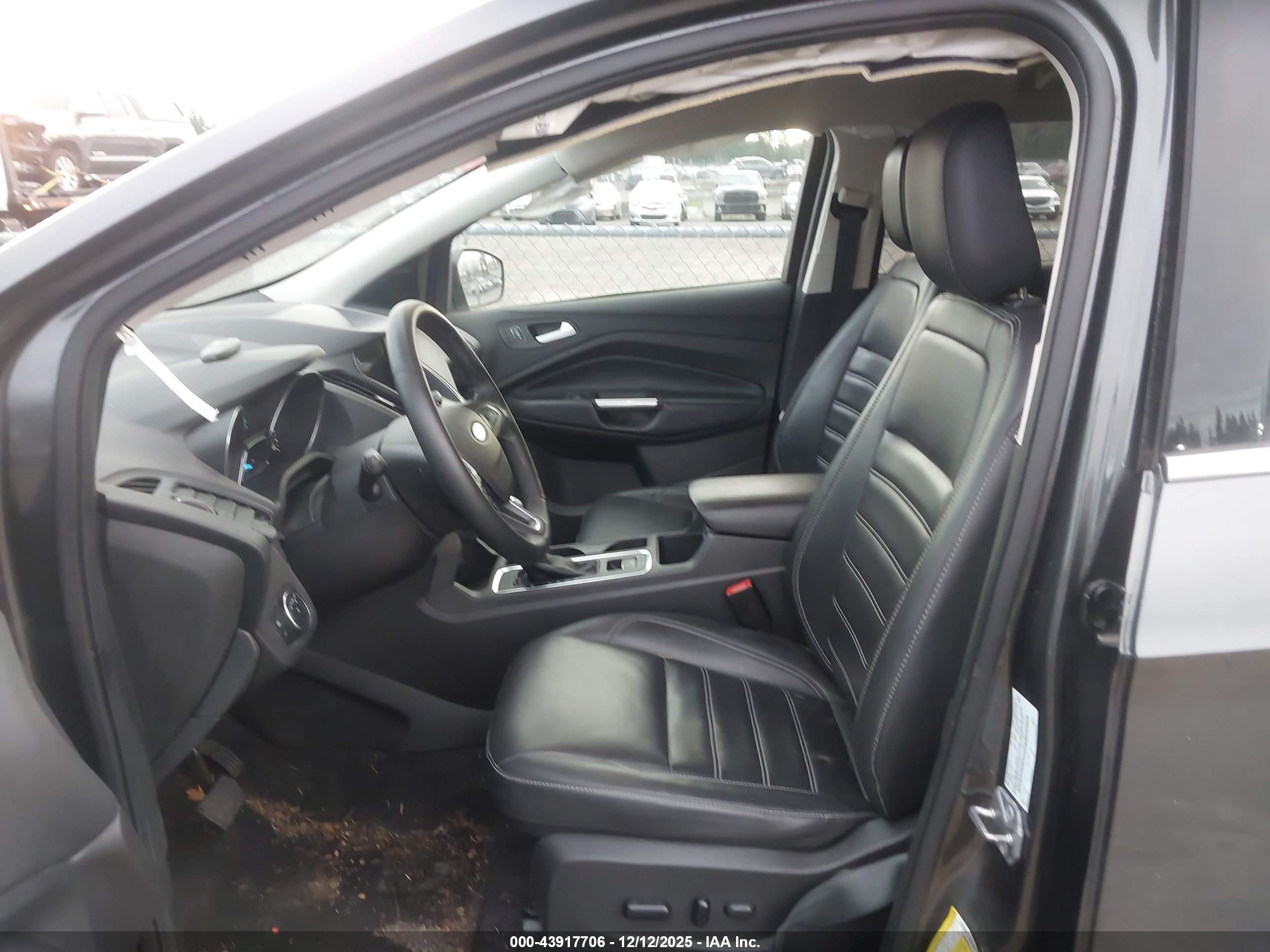 FORD ESCAPE image 5