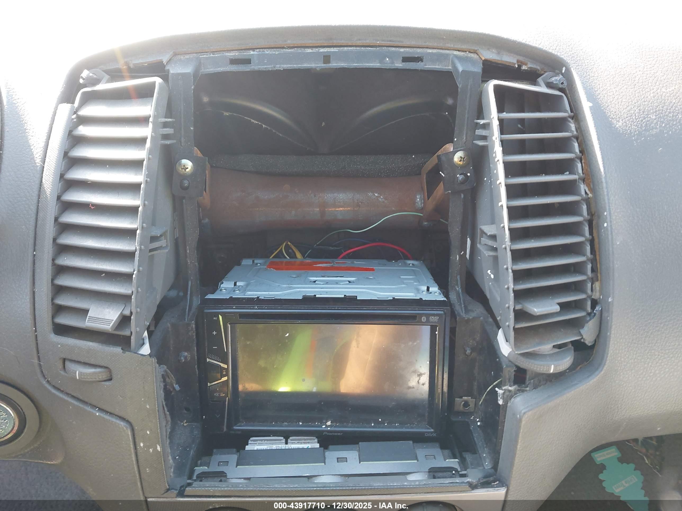 NISSAN ALTIMA image 6