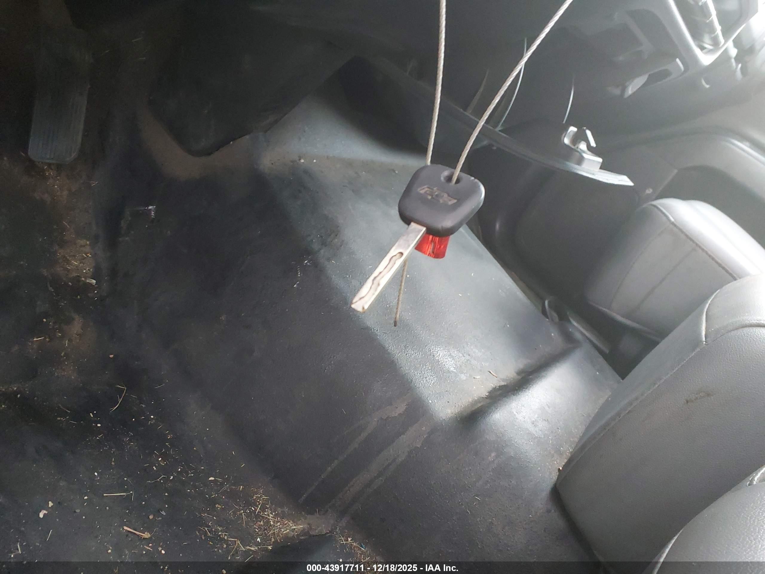 CHEVROLET SILVERADO image 11