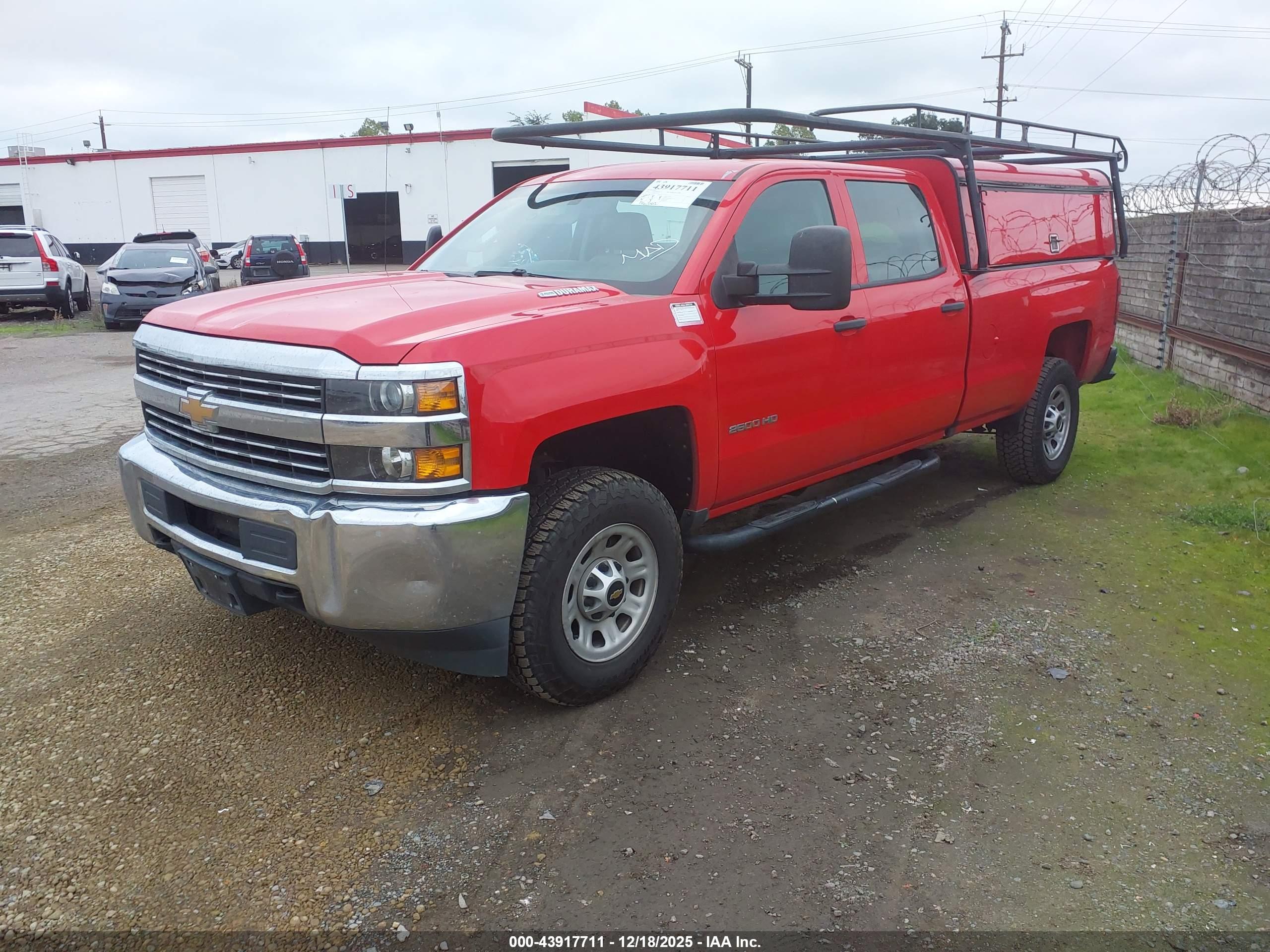 CHEVROLET SILVERADO image 2