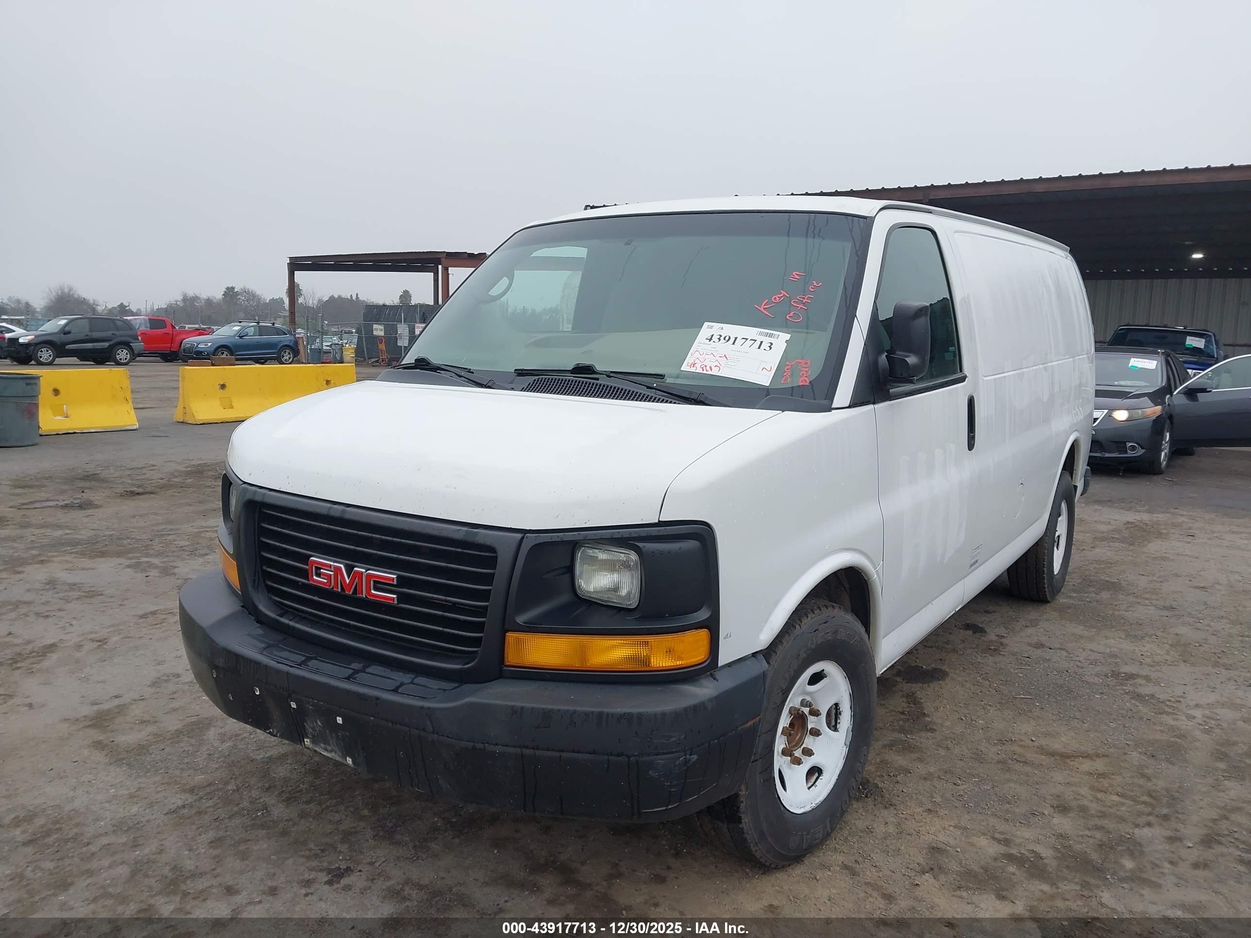 GMC SAVANA image 6