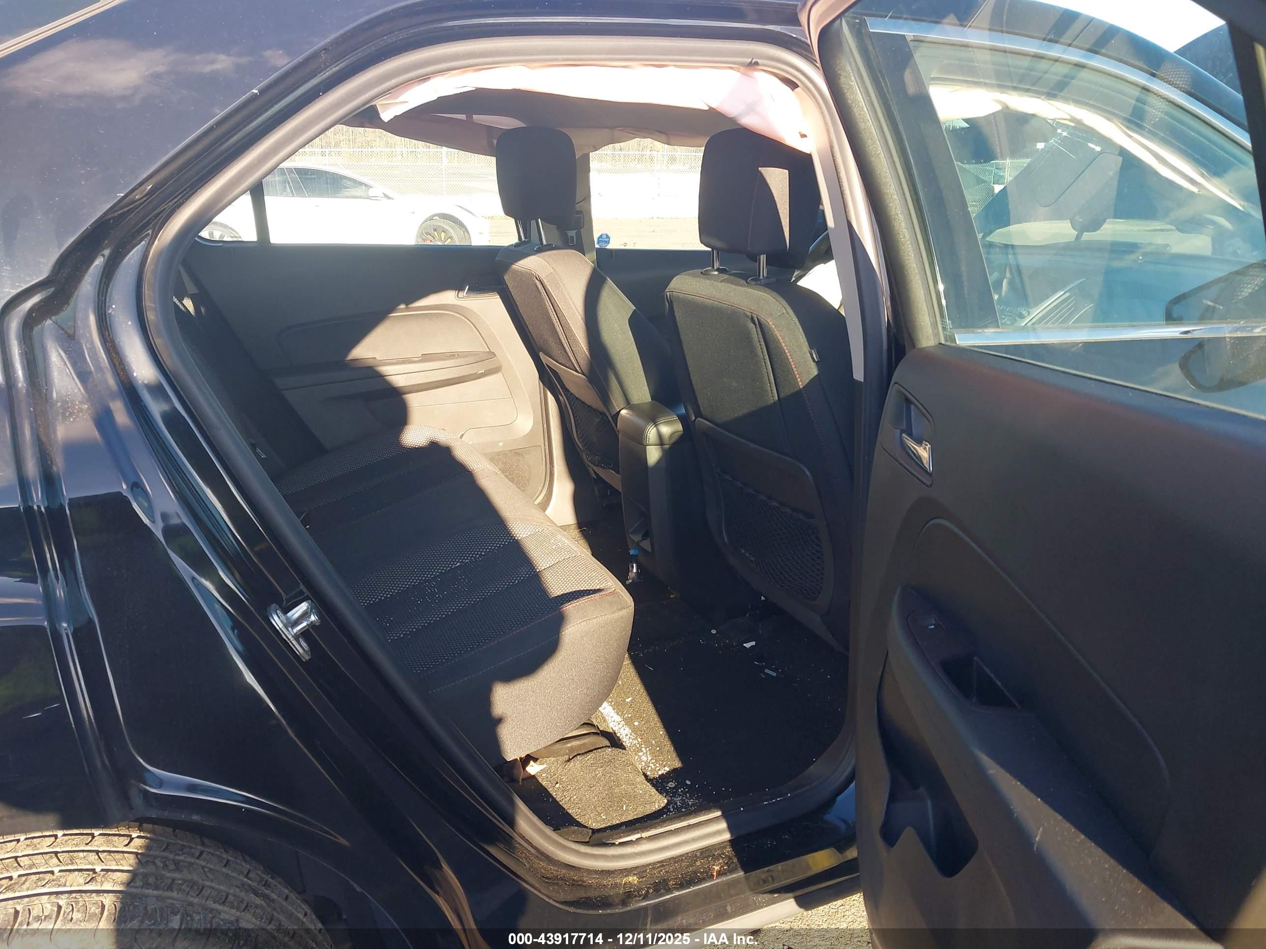 CHEVROLET EQUINOX image 8