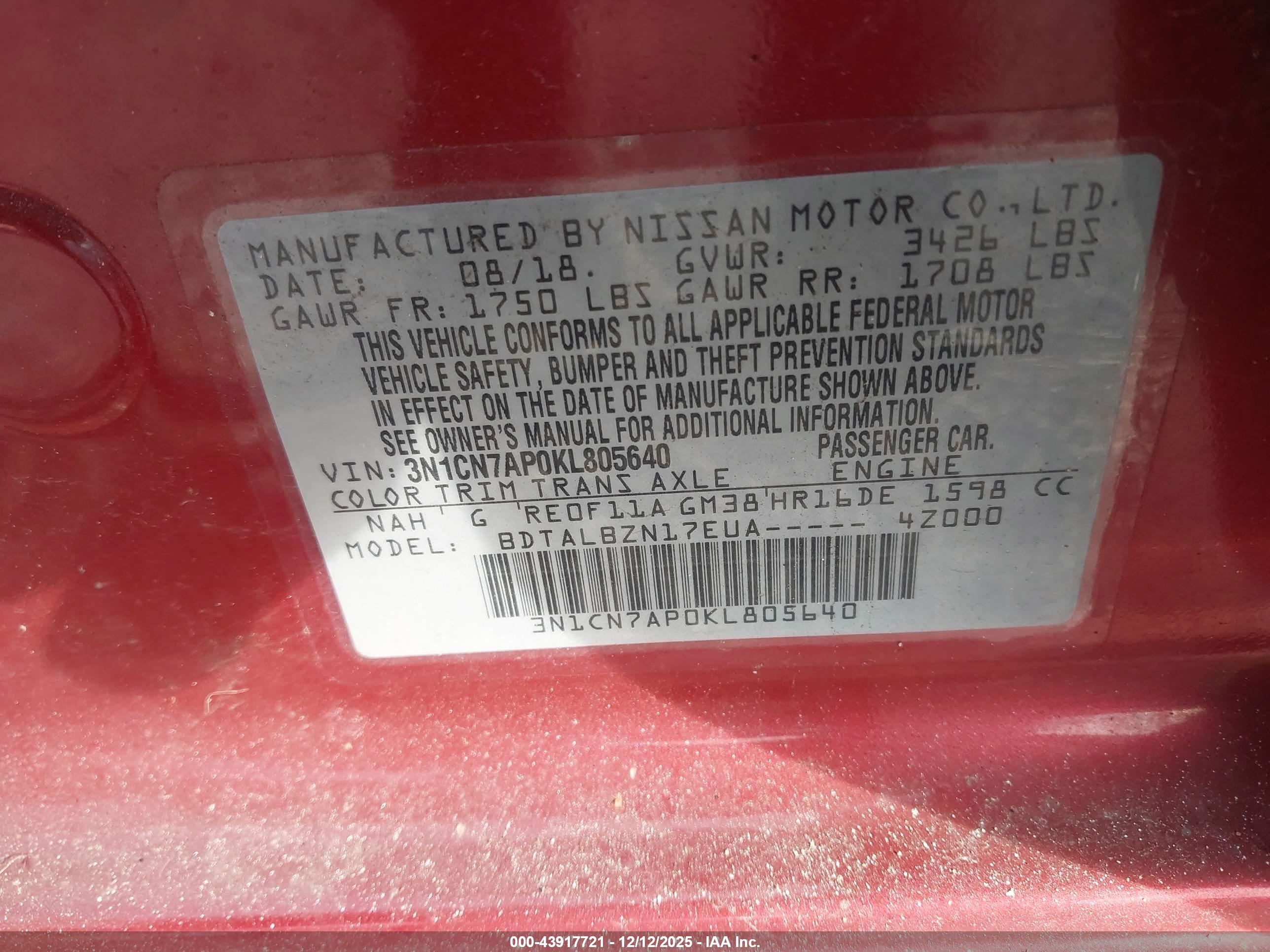 NISSAN VERSA image 9