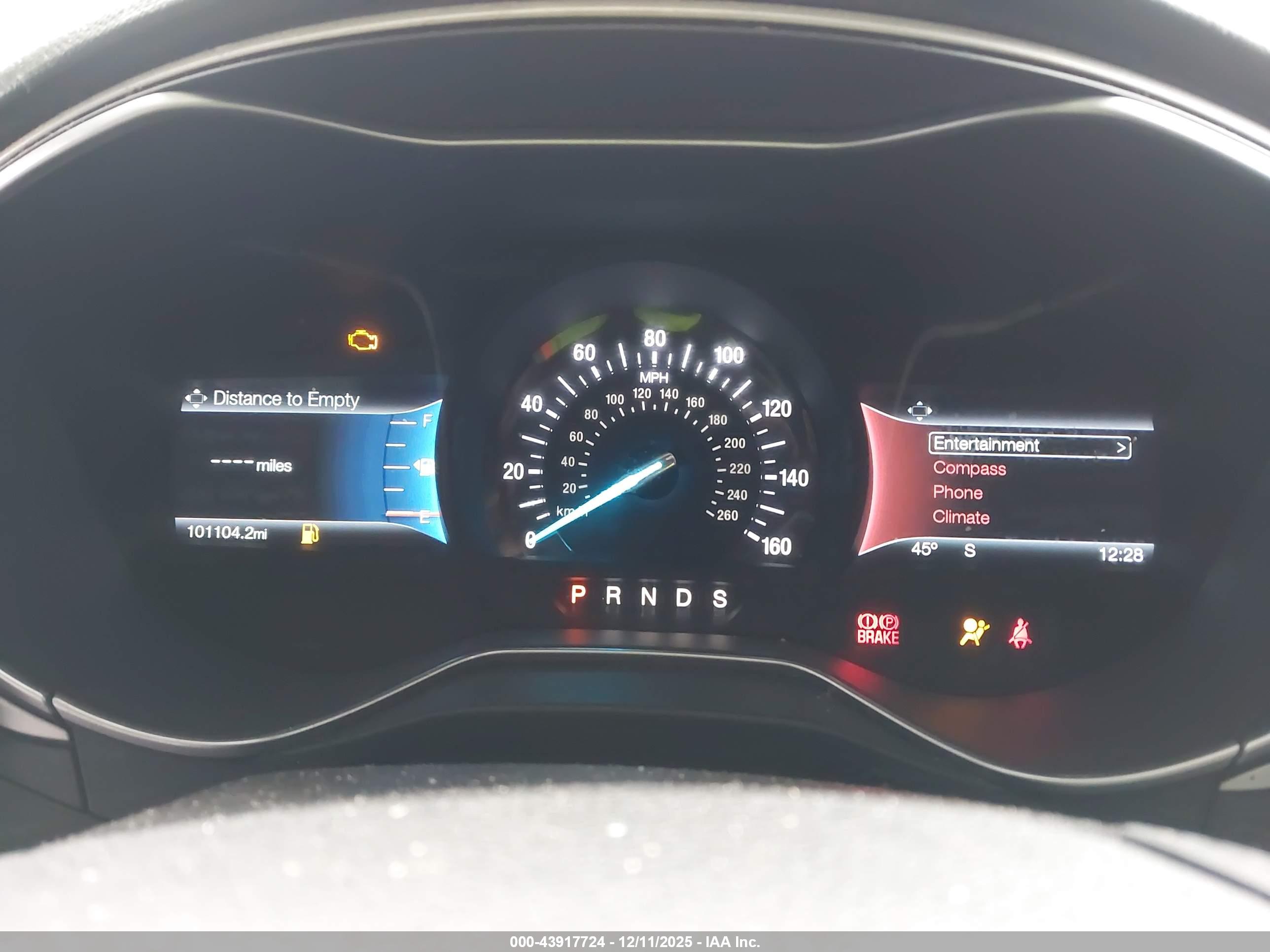 FORD FUSION image 7