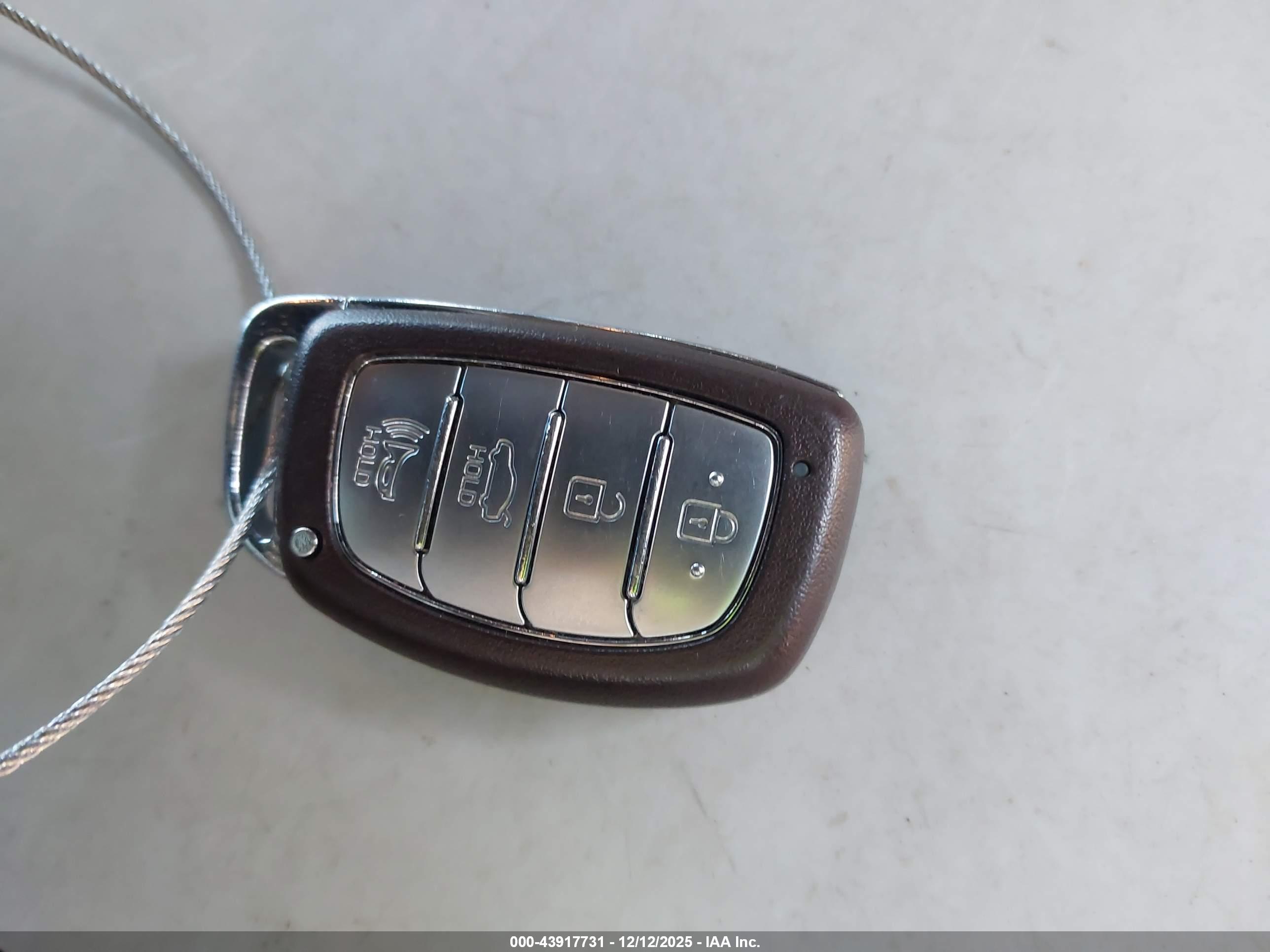 HYUNDAI ELANTRA image 11