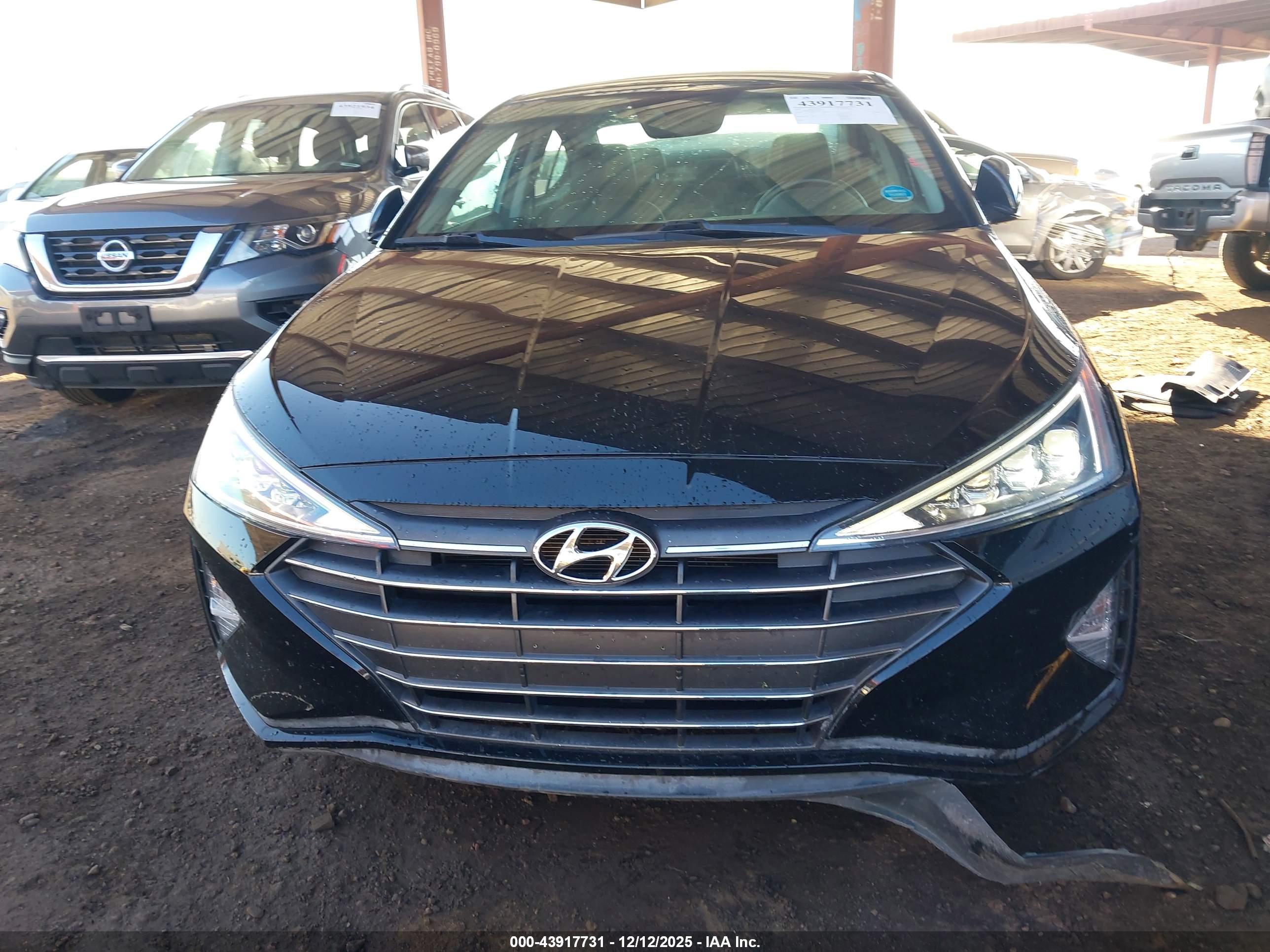 HYUNDAI ELANTRA image 6