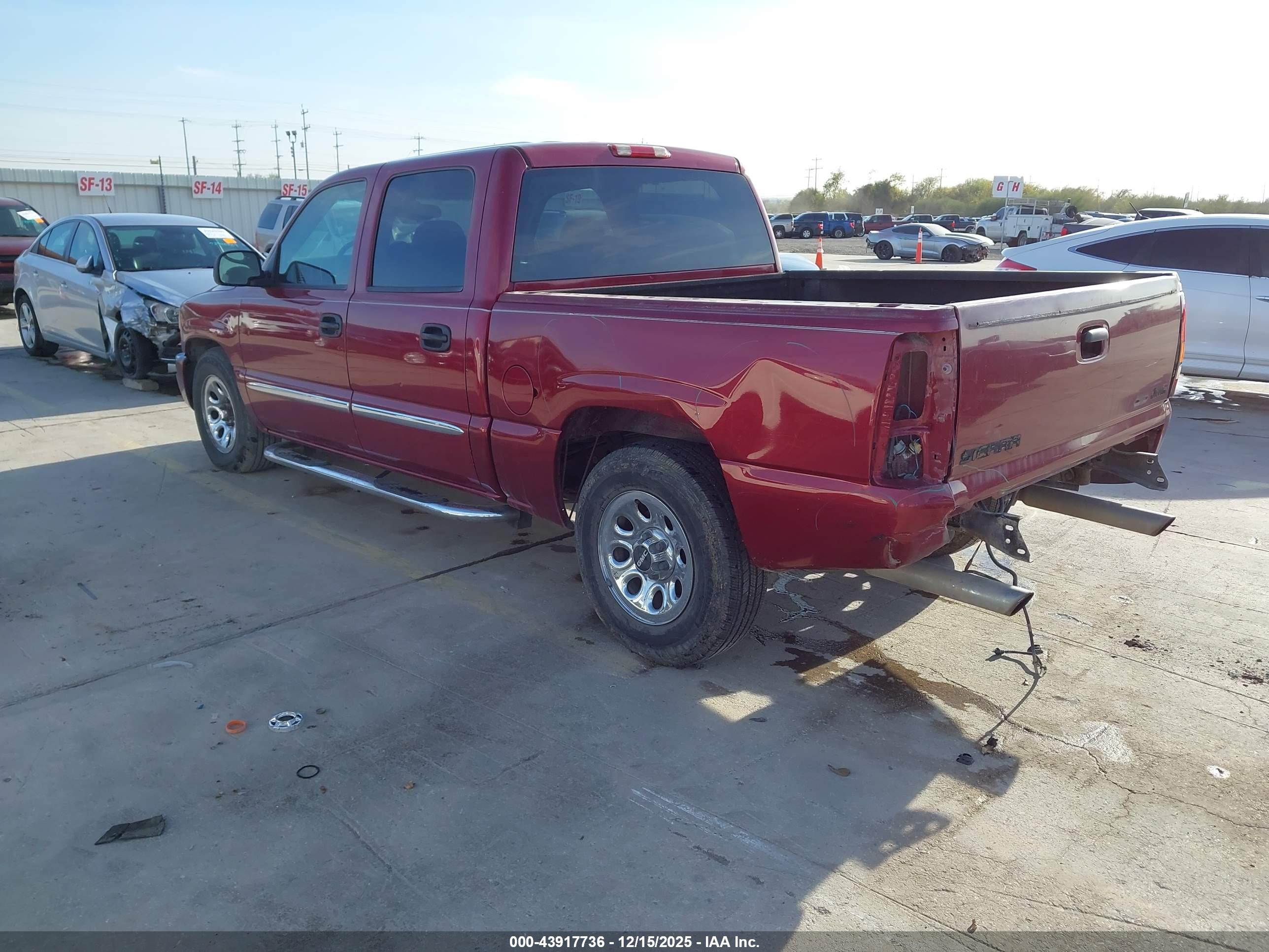 GMC SIERRA image 3